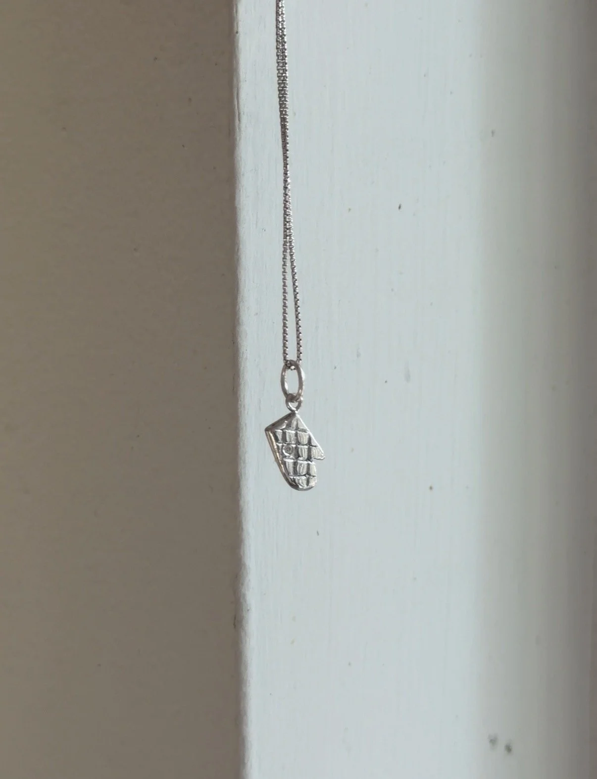 bakers mitt charm