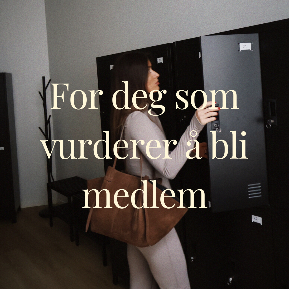 A woman in a locker room opening a locker door, carrying a brown handbag over her shoulder, with the text 'For deg som vurderer å bli medlem' overlayed on the image.