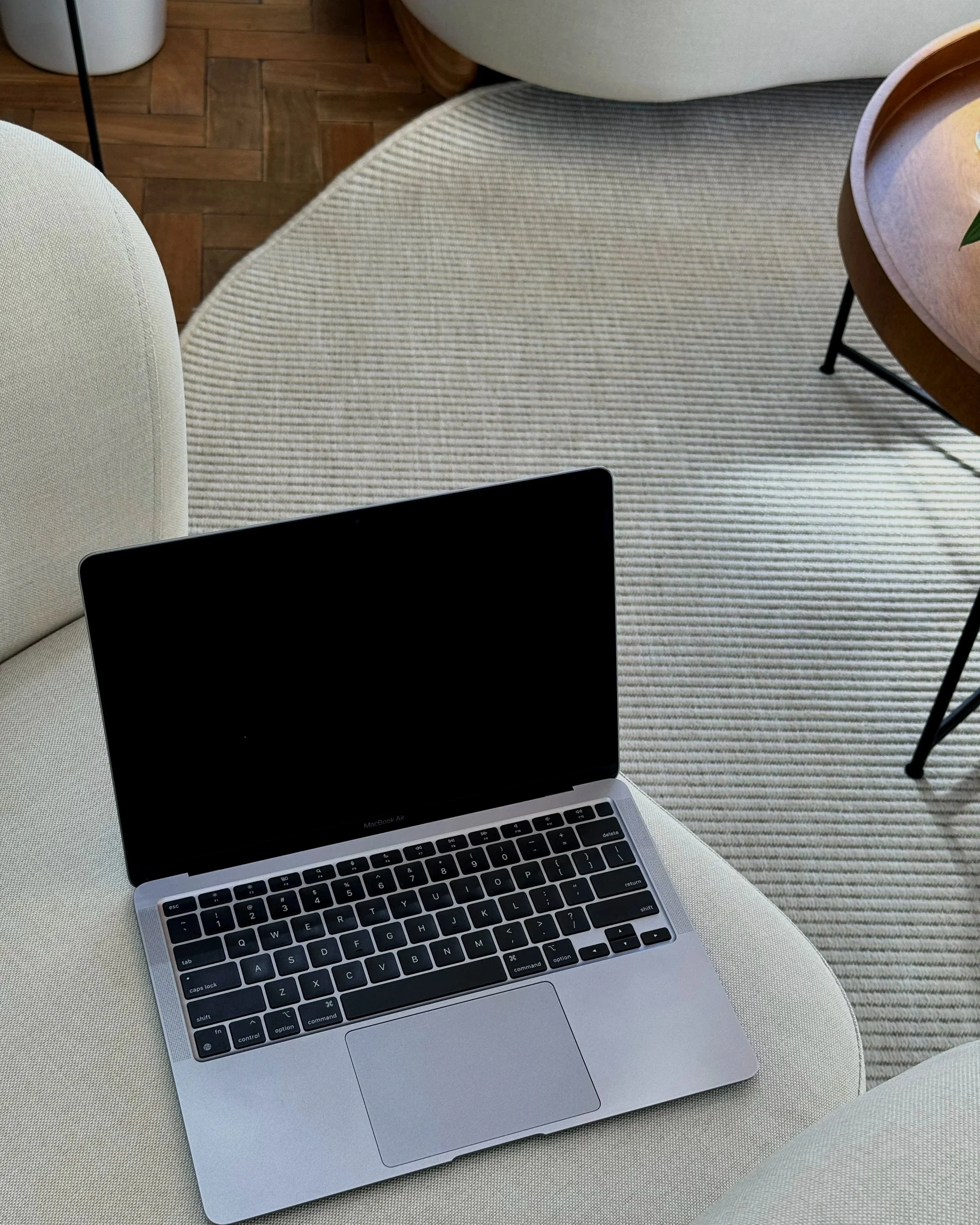 Setting Boundaries in Business (And Why It's Not Selfish)