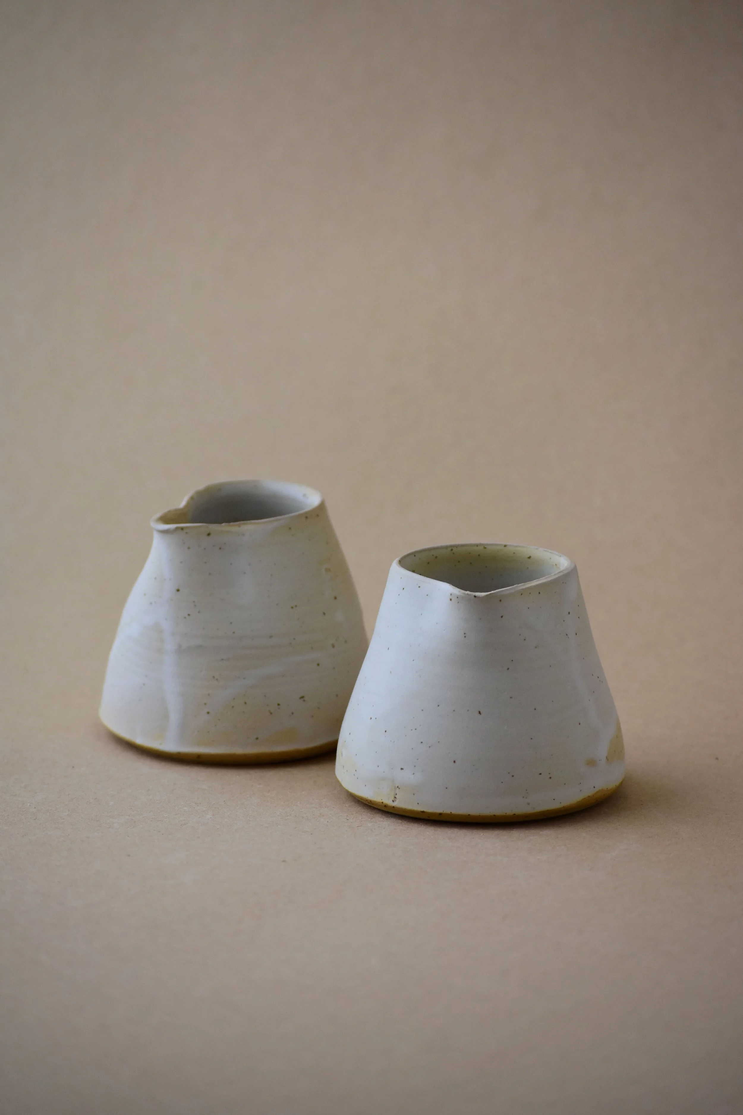 White Silk Pourer