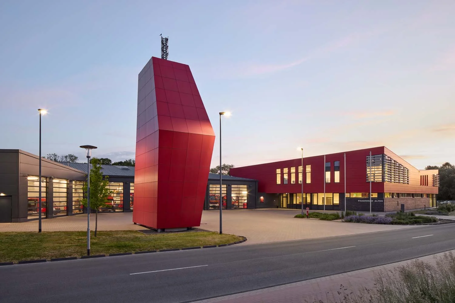 Architekturfotografie Neubau Feuerwache Alpen