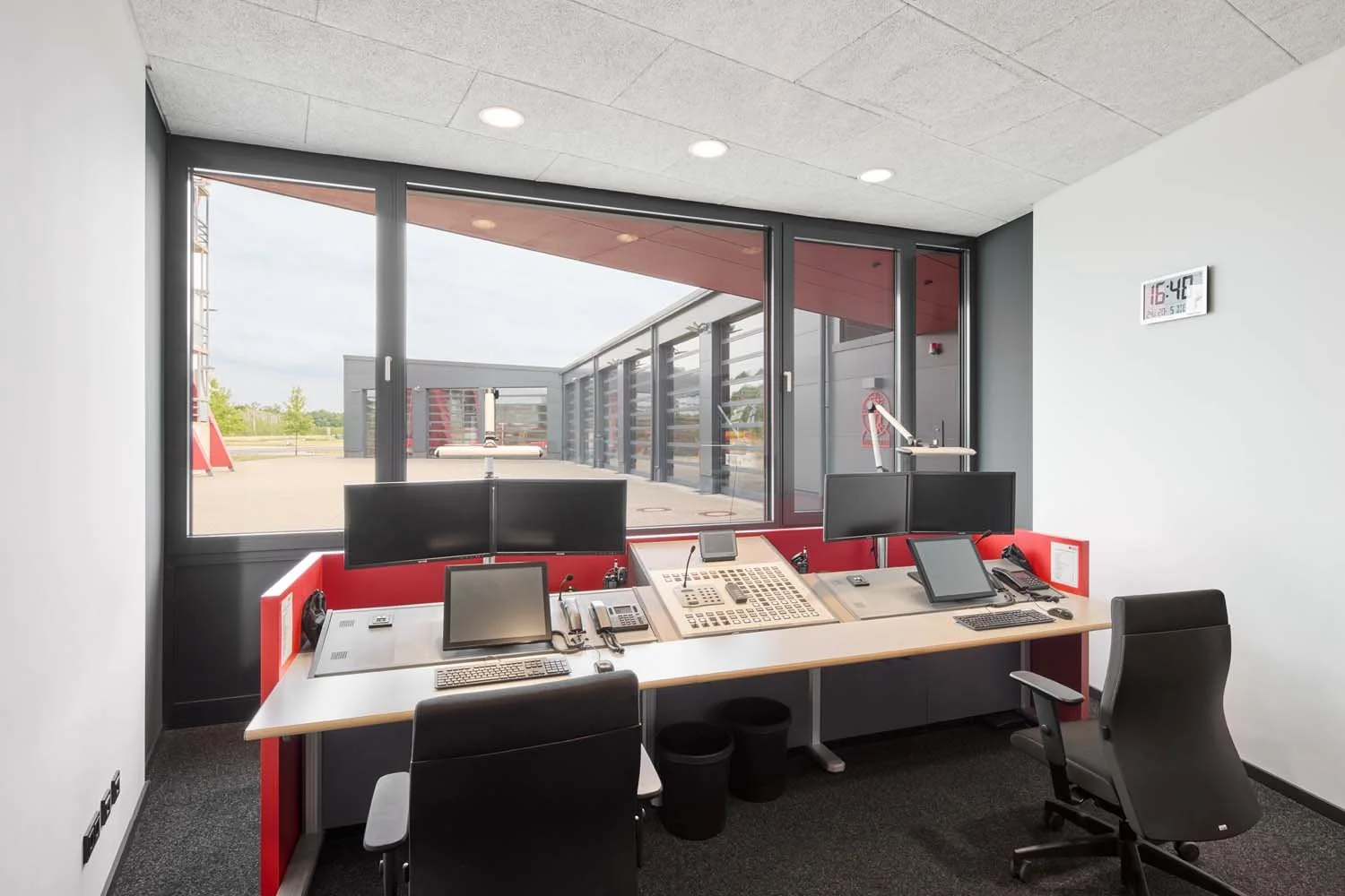 Architekturfotografie Neubau Feuerwache Alpen