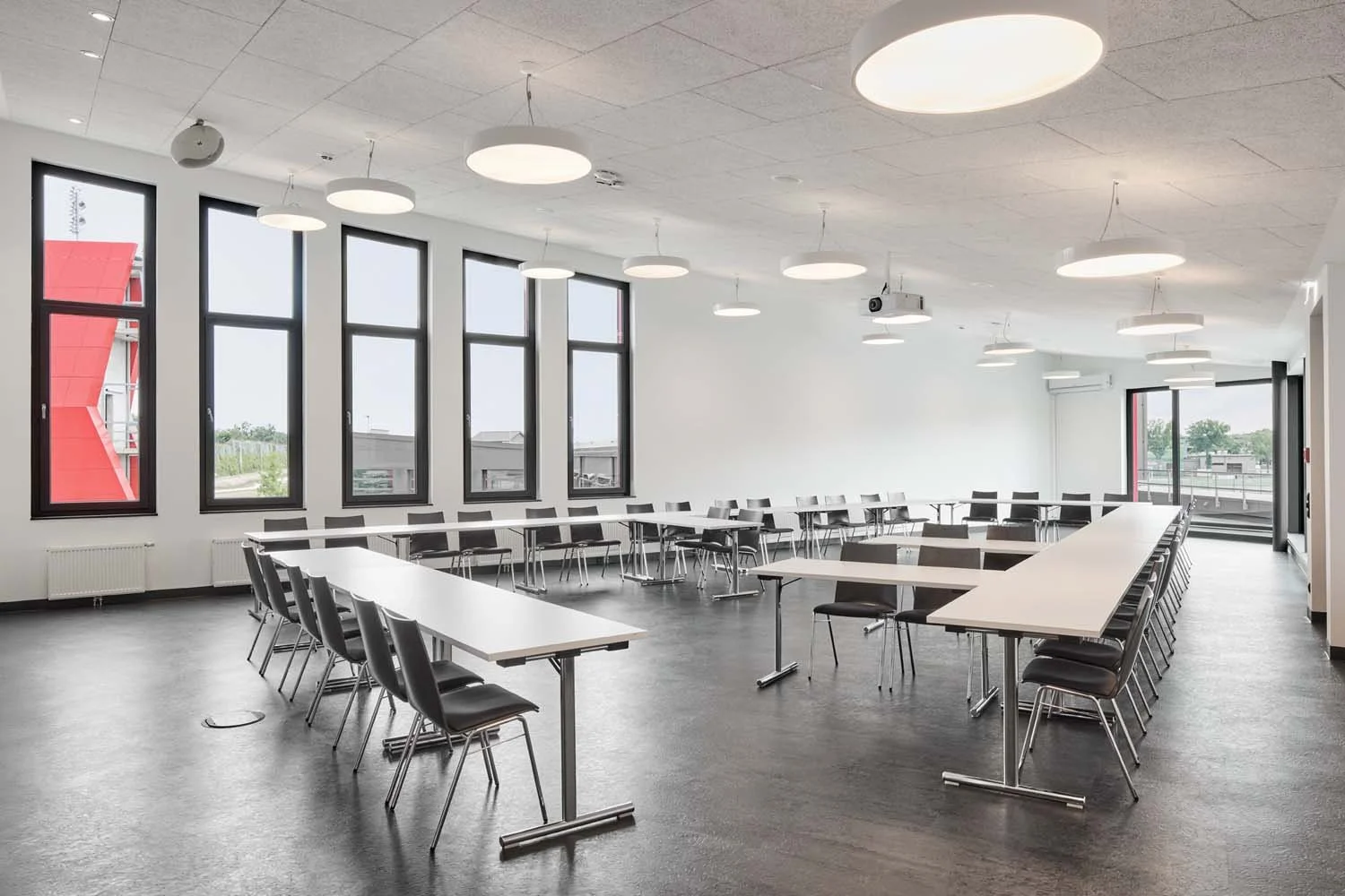 Architekturfotografie Neubau Feuerwache Alpen