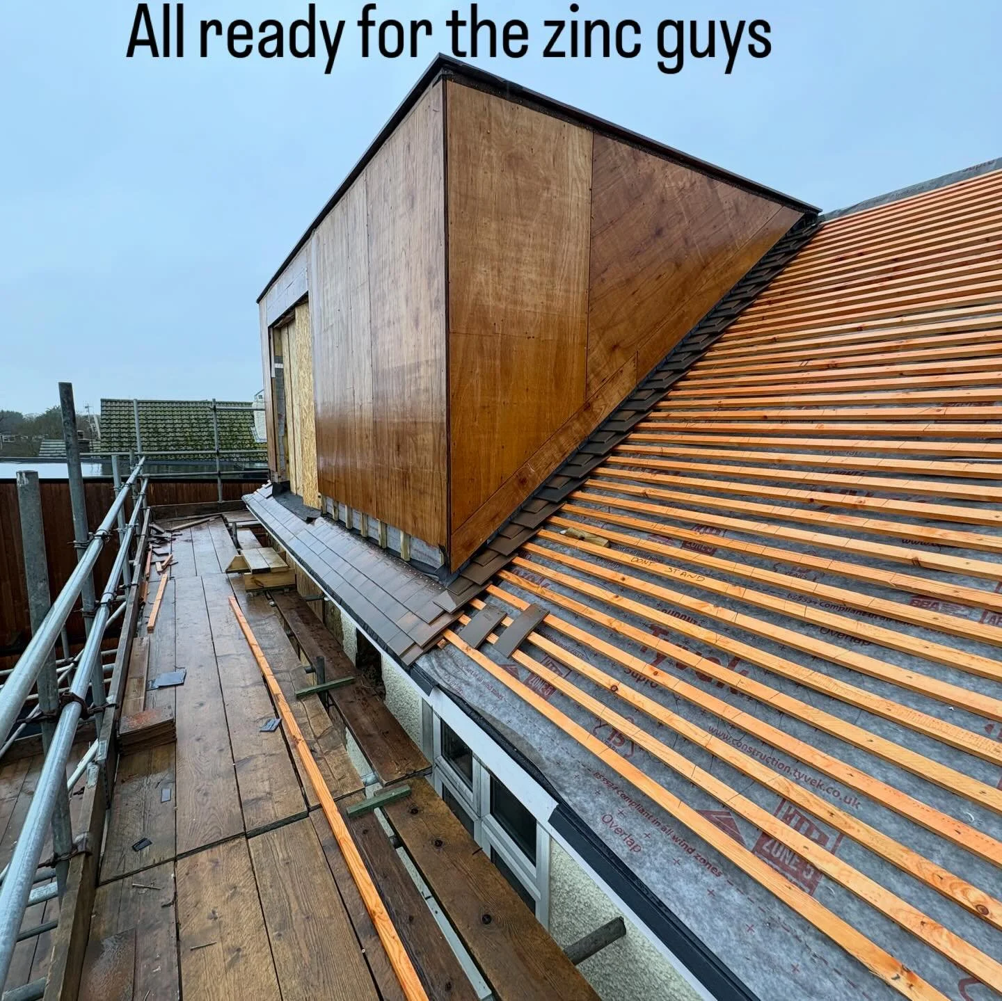 Job in  hythe all tired and soaked back ready for the zinc guys #LeadWork #Roofing #tiling #Battening#pahollingworth