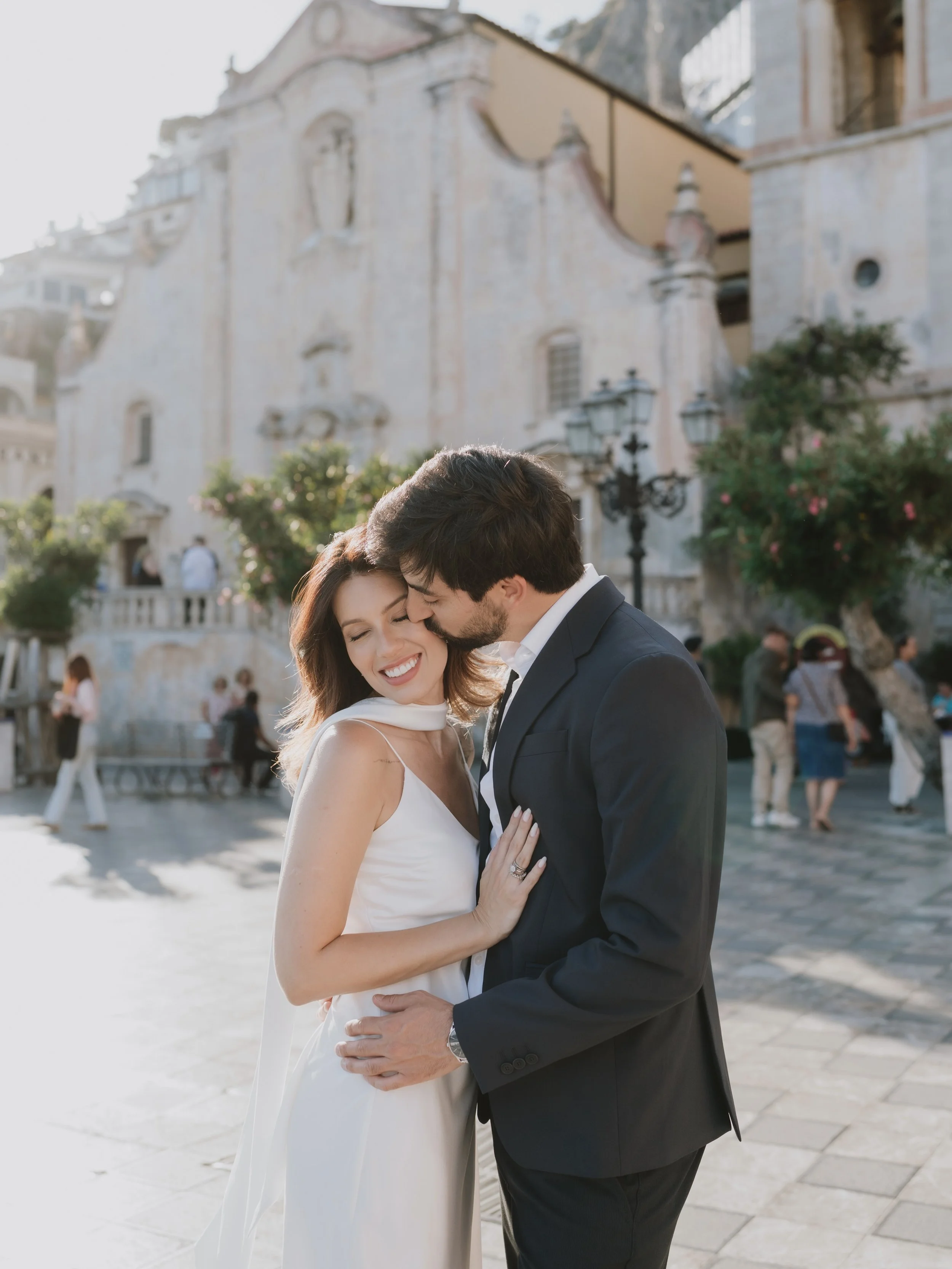 From Brazil to the timeless beauty of Sicily, Antonio planned every detail to create a moment Jade would never forget.

Framed by the elegance of UNA Hotels Capotaormina and the breathtaking views of Taormina, this surprise proposal became a celebrat