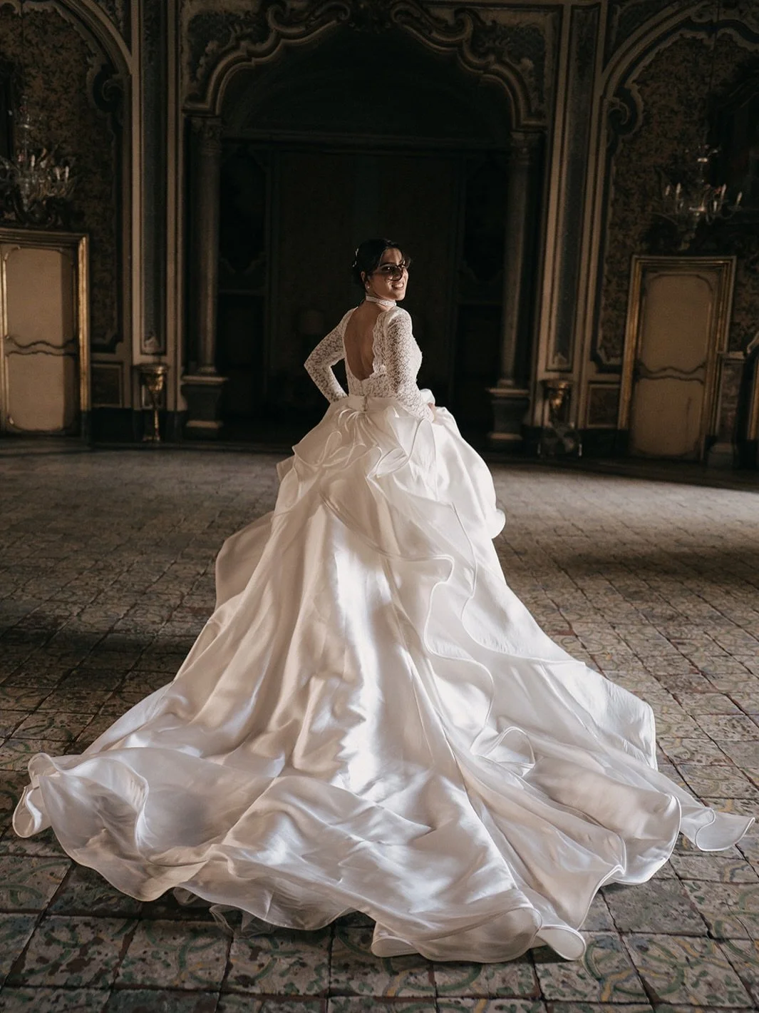 A royal morning at Palazzo Biscari.

Between historic halls, whispered promises, and timeless elegance, Naomi prepared for one of the most meaningful moments of her life.

Every detail reflected grace, beauty, and the beginning of a love story destin