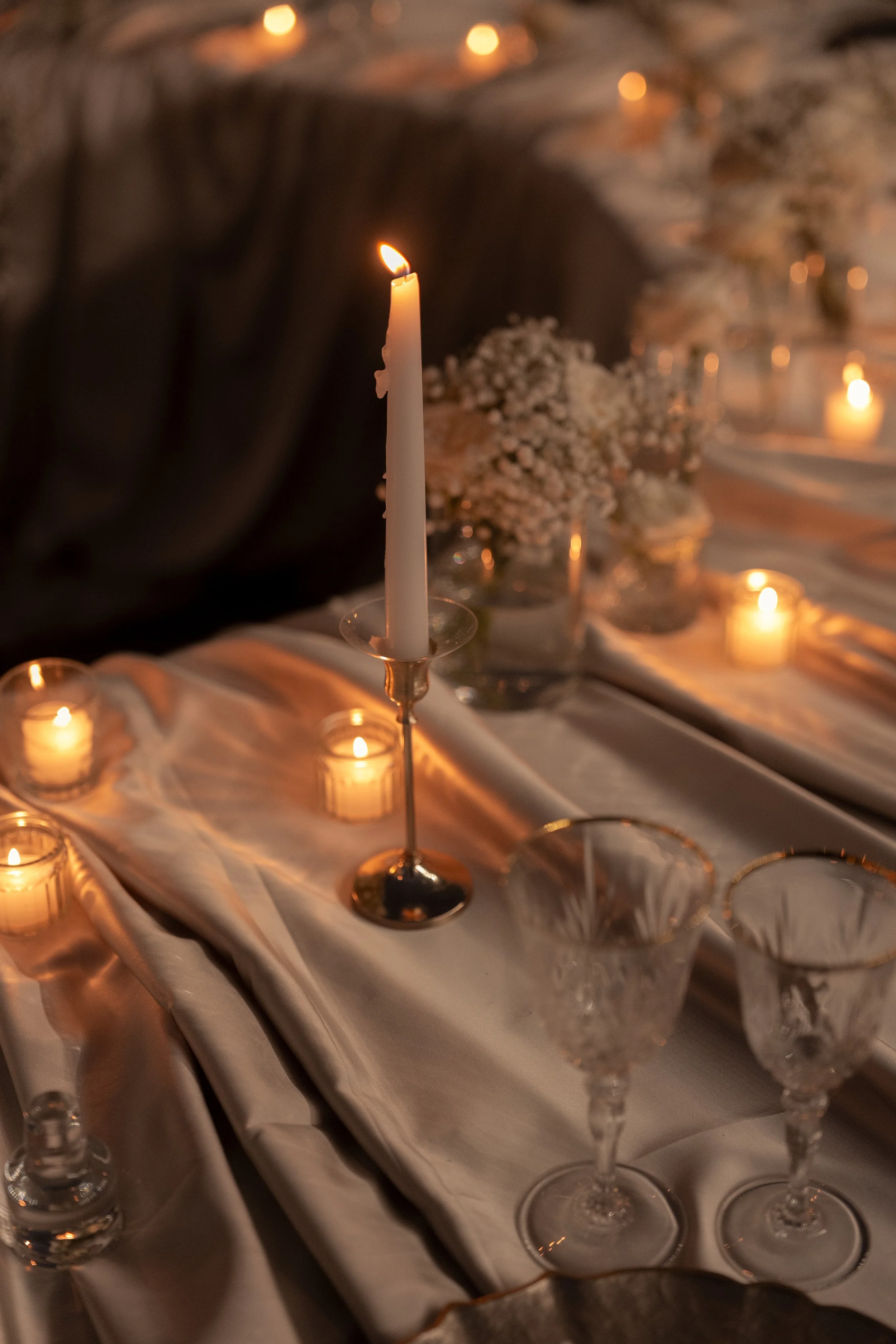 Analisi dello stile del matrimonio  Definizione del concept e del moodboard  Costruzione della timeline completa dell’evento  Consulenza sul budget e ripartizione costi  Consigli su location, fornitori e logistica