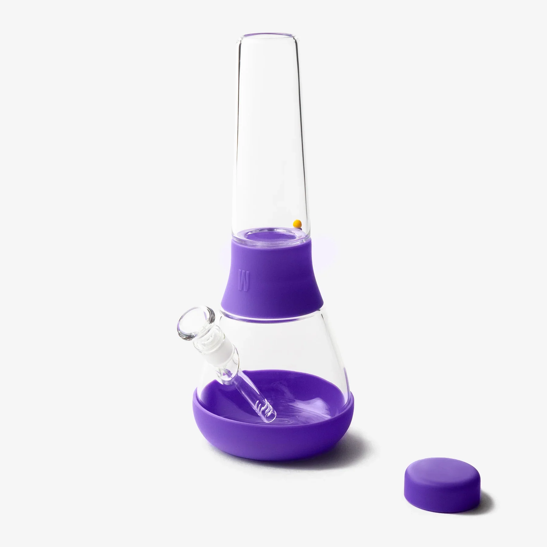 Weeday Bong in Grape – komplette Seitenansicht des modernen Glasdesigns.