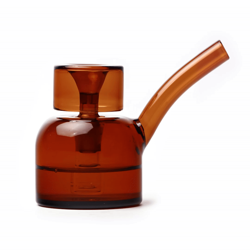 NWTN Vesper Bubbler in Amber/Gold, stilvoller Wasserbubbler mit sanfter Filtration und hochwertigem Design