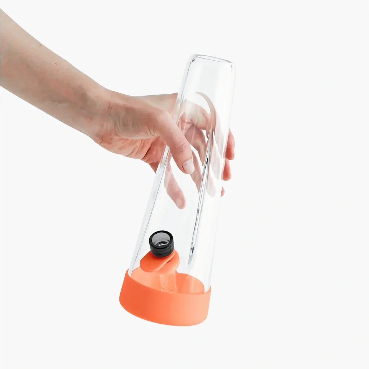 Hand hält session goods bong in horizon – stilvolle Bong zum Rauchen von Cannabis, cleanes Design für modernes Setup