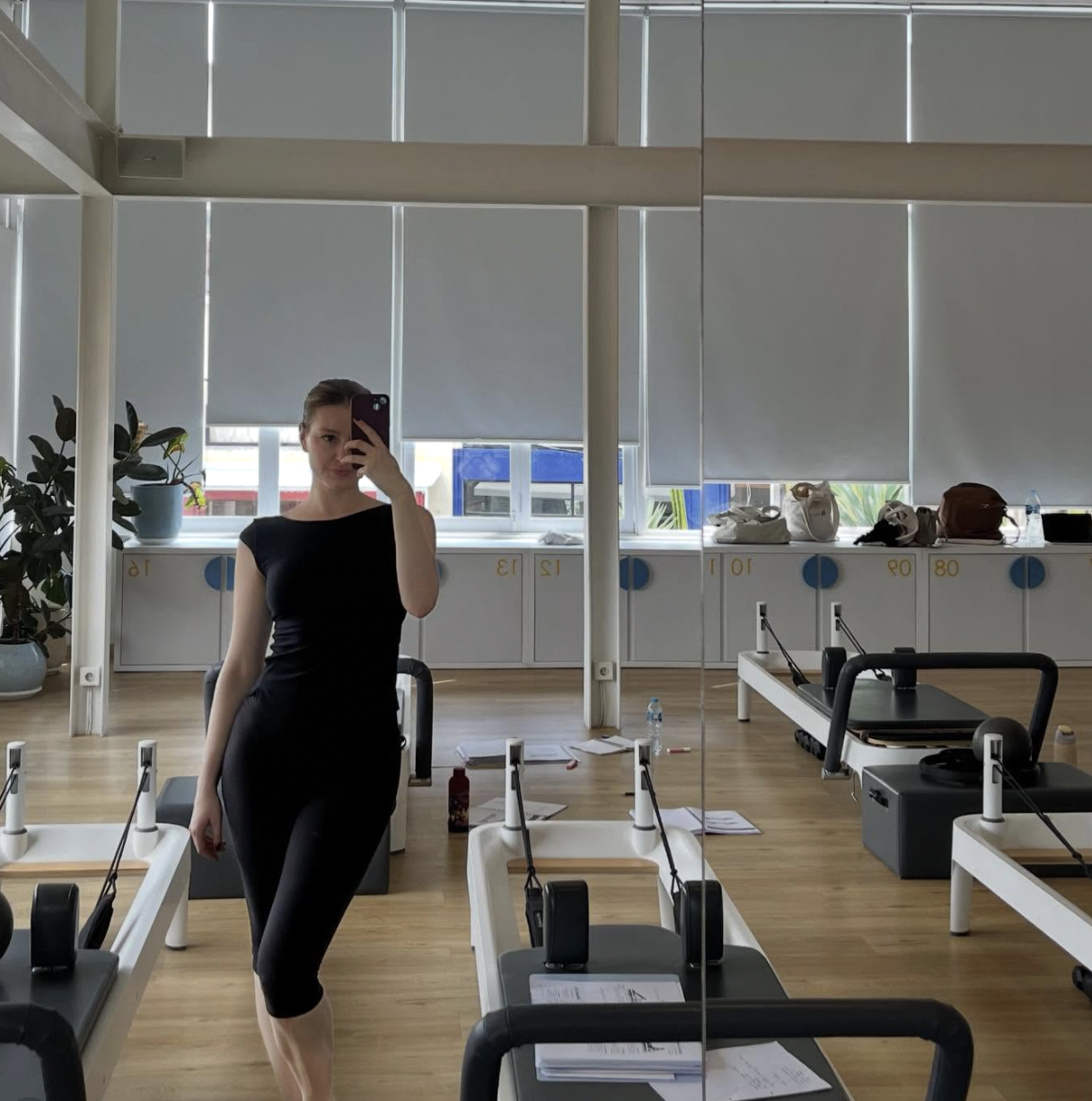 Amber Lobbestael – Pilates Teacher
