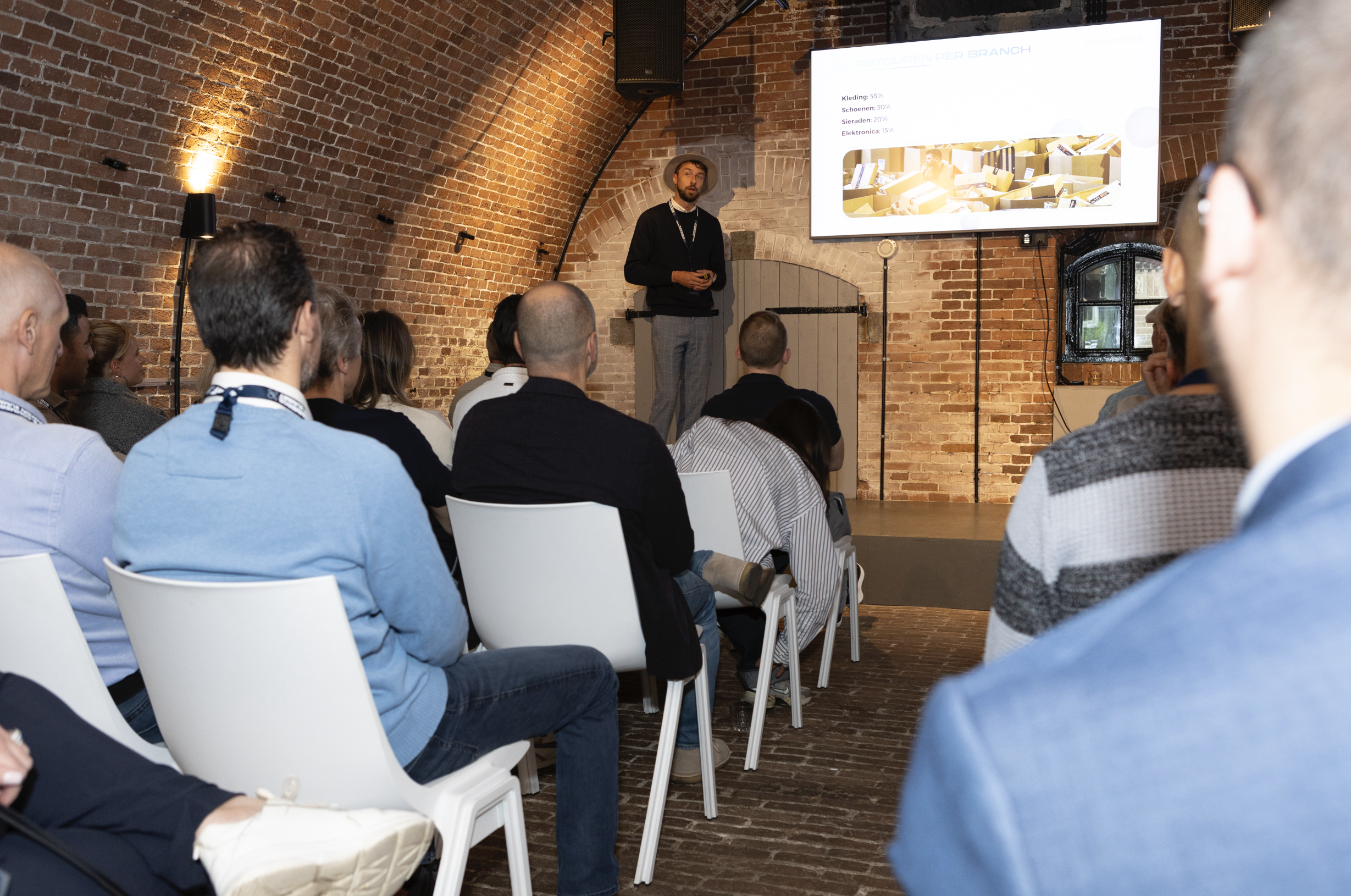 Niels Bergmans, Founder of Hatched as Public Speaker during an eCommerce event.