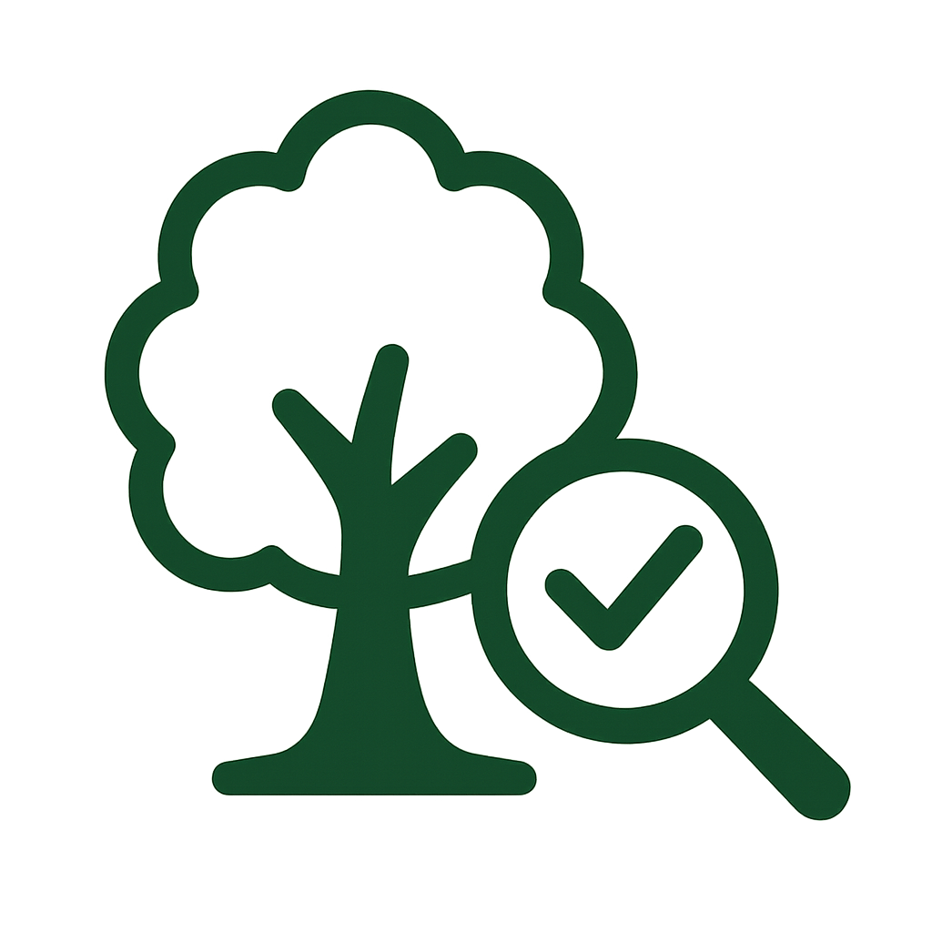 Symbol eines Baumes mit einer Lupe, die ein Häkchen enthält, auf grünem Hintergrund.