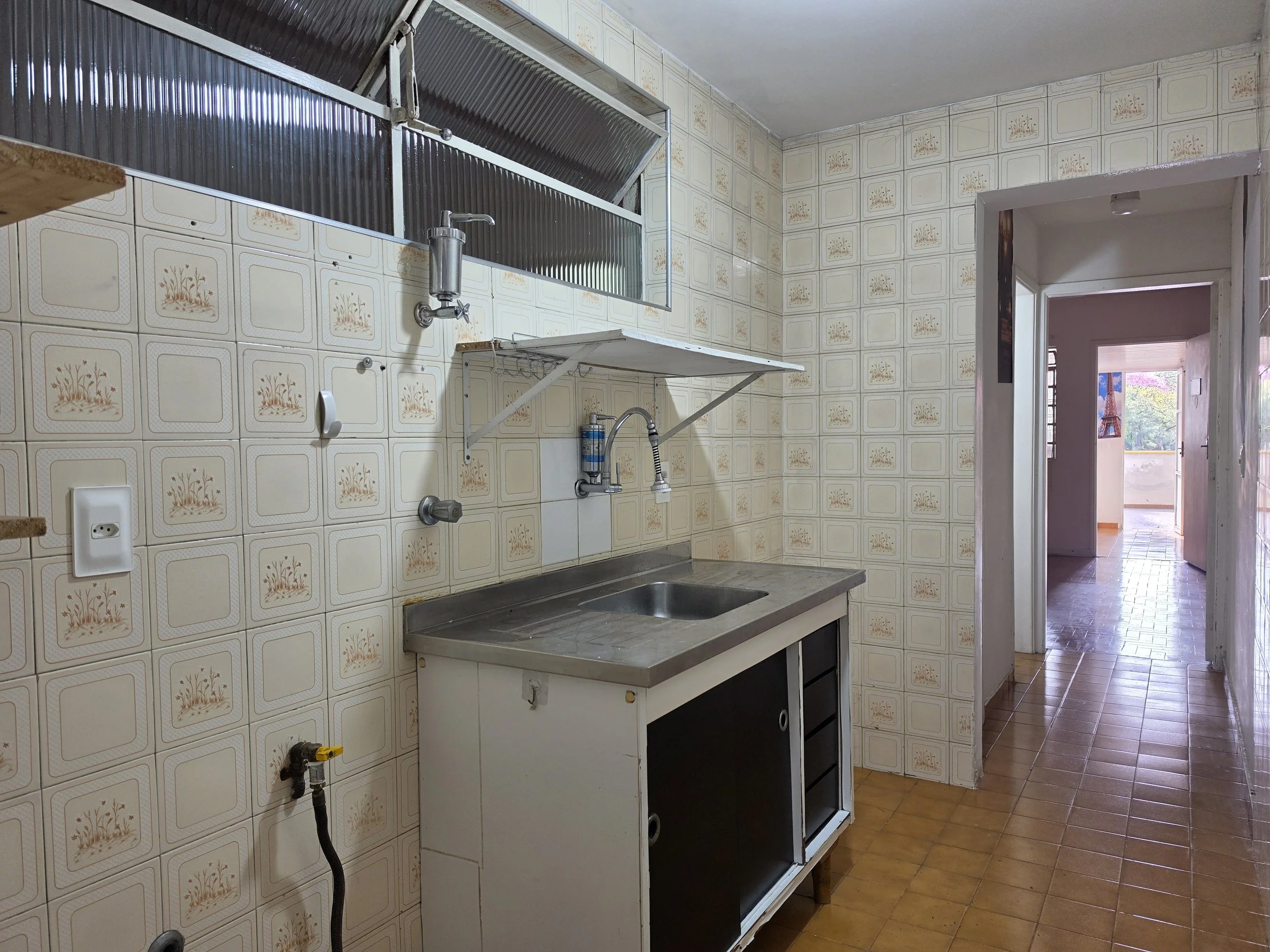 LAR 026_05.jpg