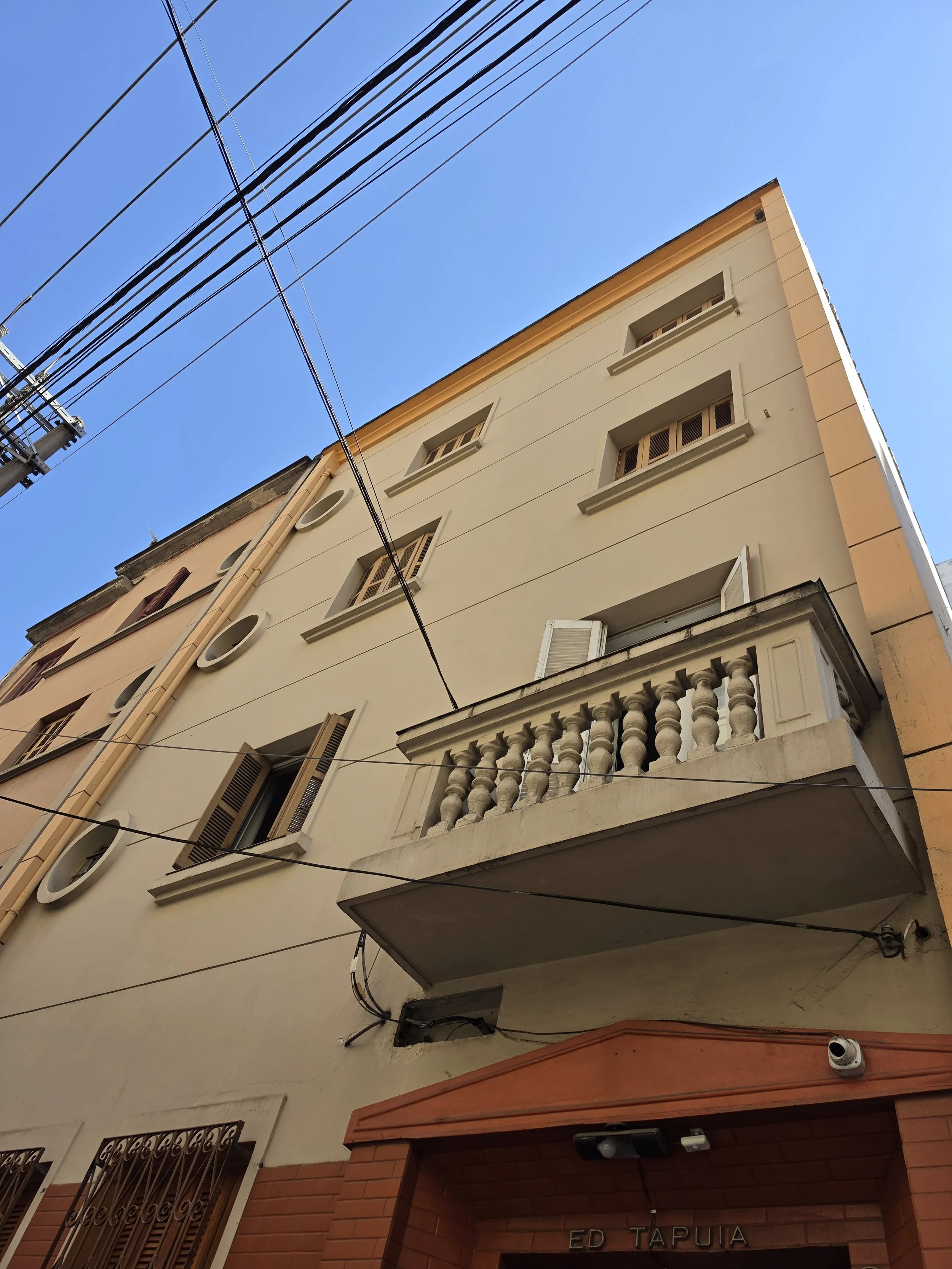 LAR 029_19.jpg