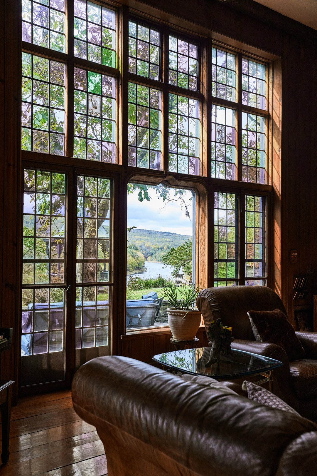 GreatRoom_RiverView (1).jpg