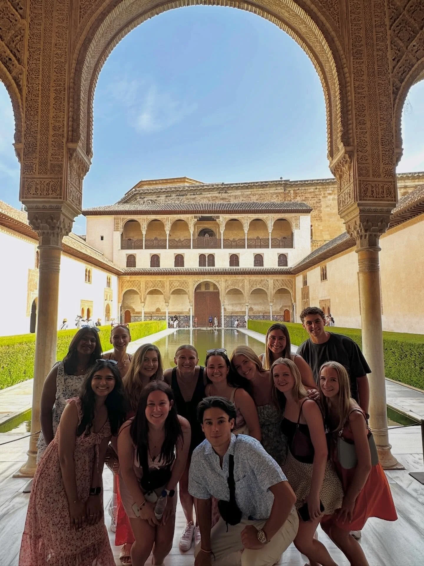 Did you know one of our weekend trips during summer is Granada? 🇪🇸 Just wait until you see it in person.📸