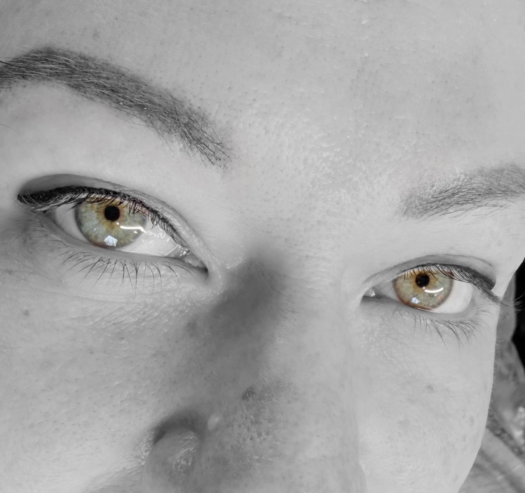 tb eyeliner.jpg
