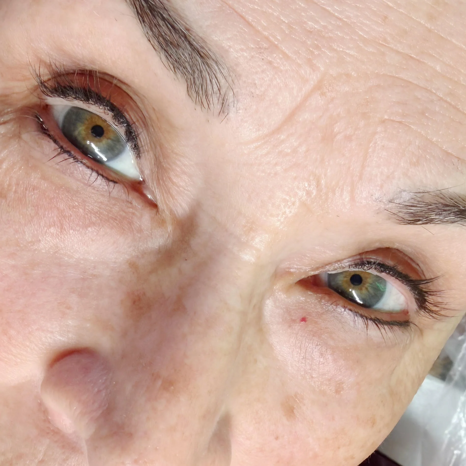 tb eyeliner 2.jpg