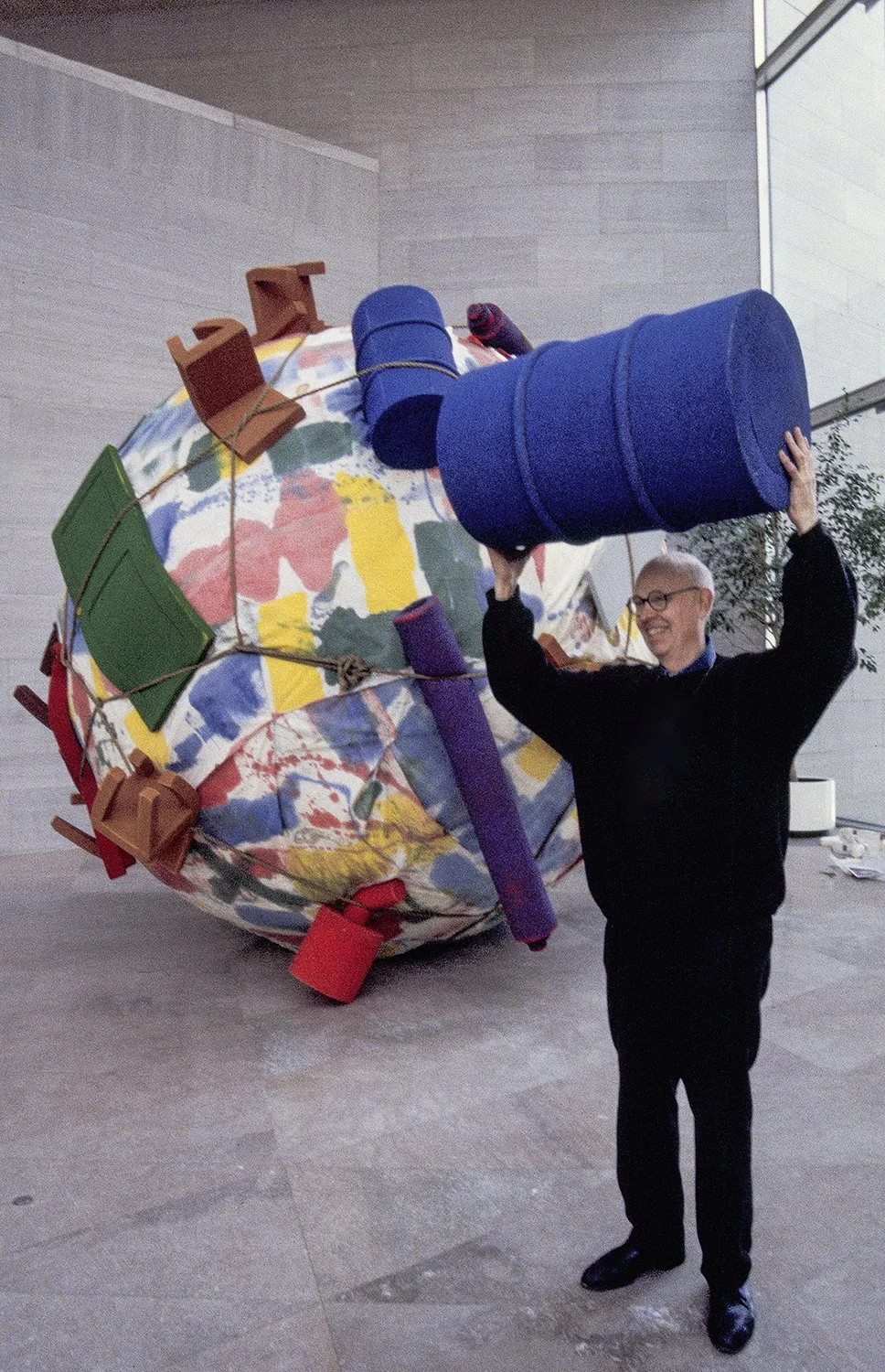 Clas Oldenburg-1995 Retospective