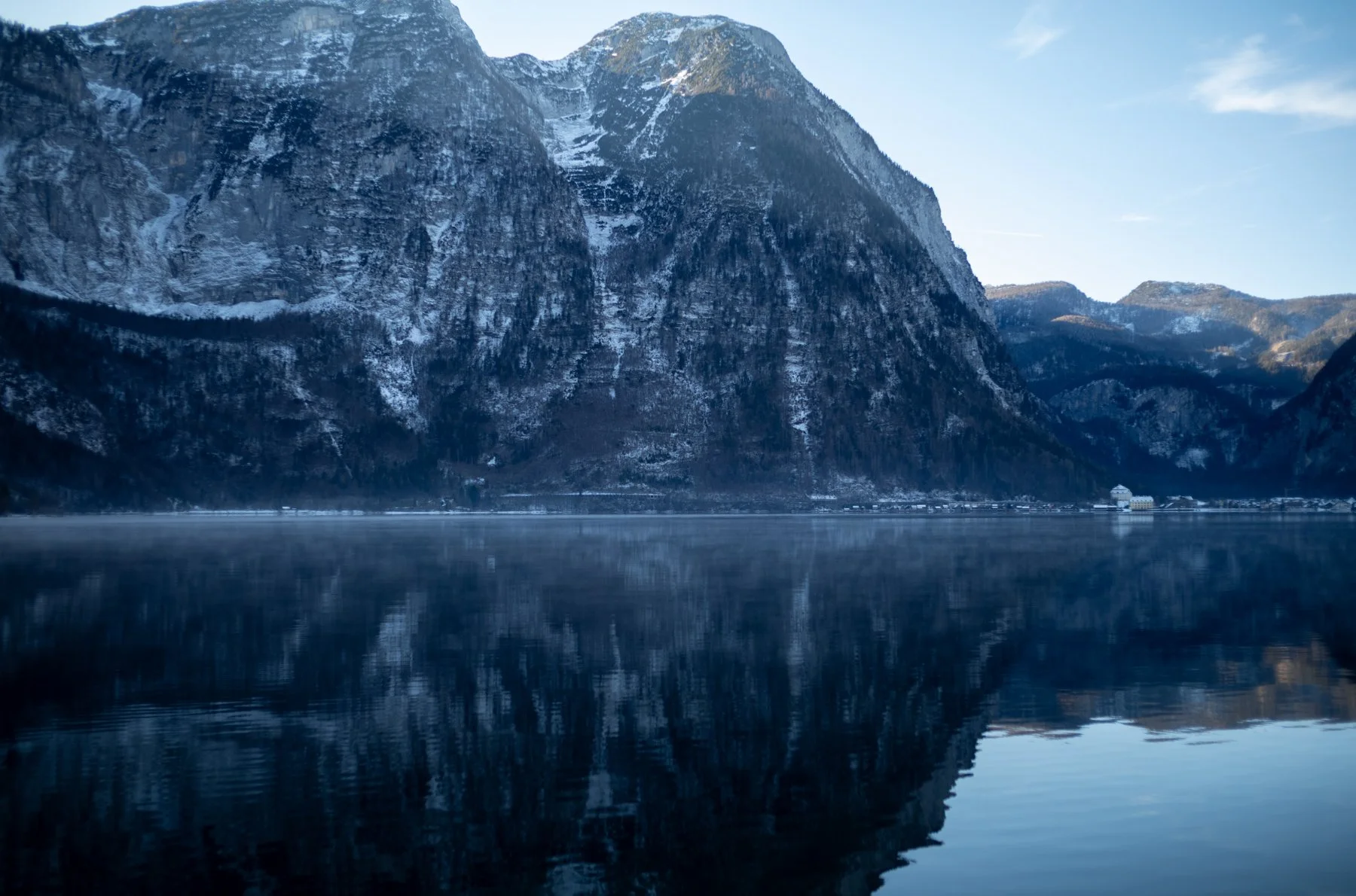 251226-L1003908-EARLY EVENING FREEZING.jpg