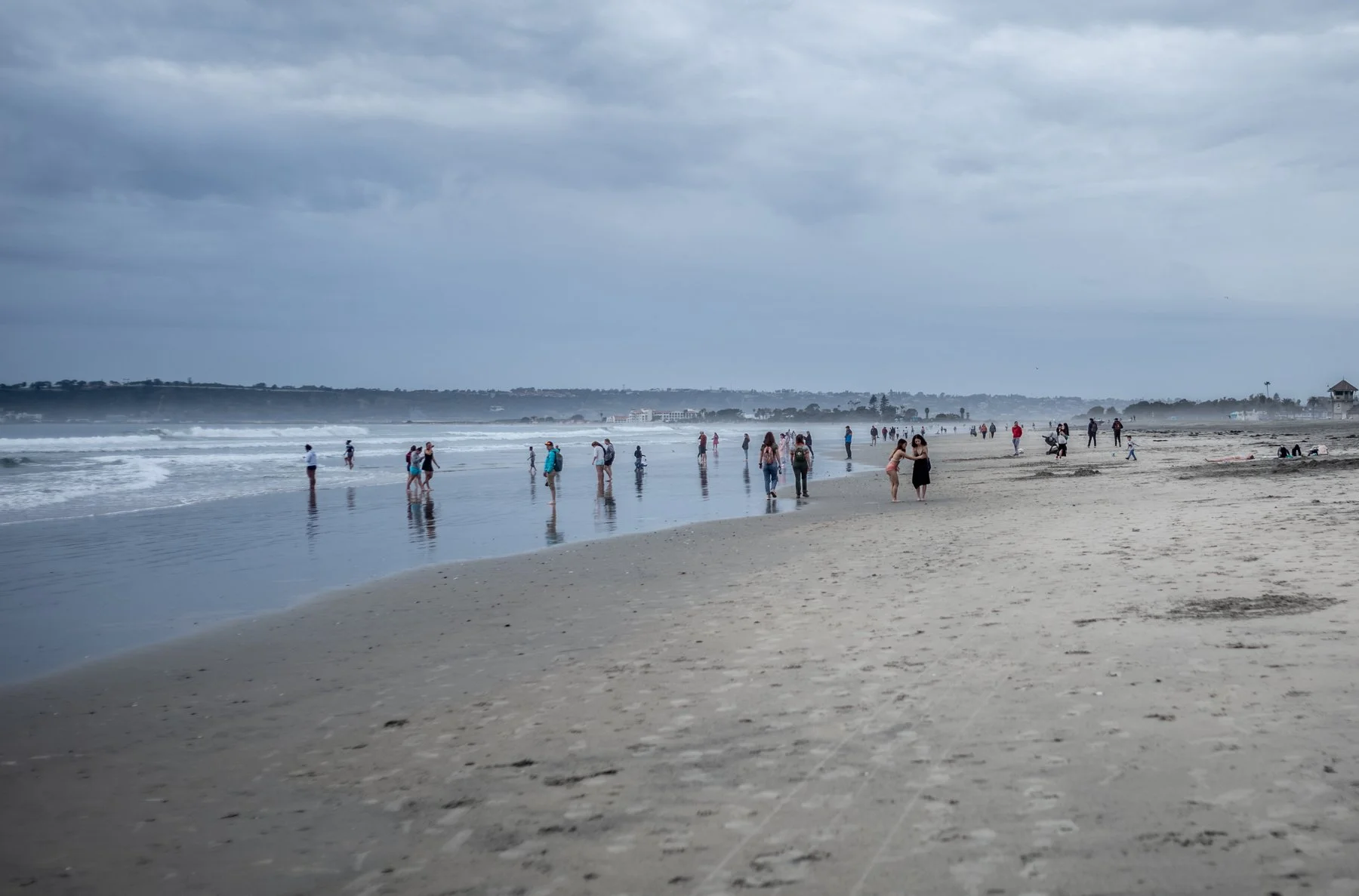 230315-L1003179-WINTER BEACH ACTIVITIES.jpg