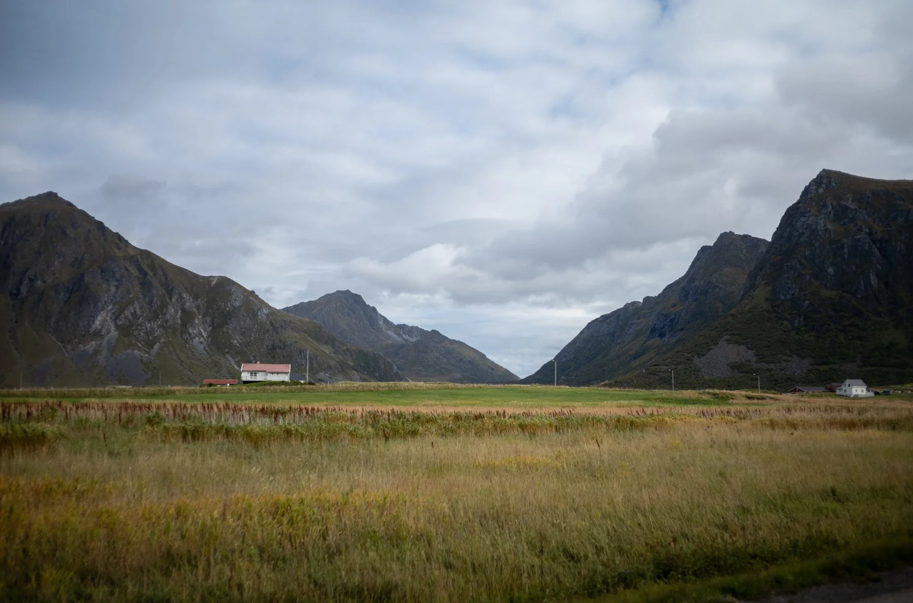 230918-L1005401-DRIVING LOFOTINS FOUR.jpg