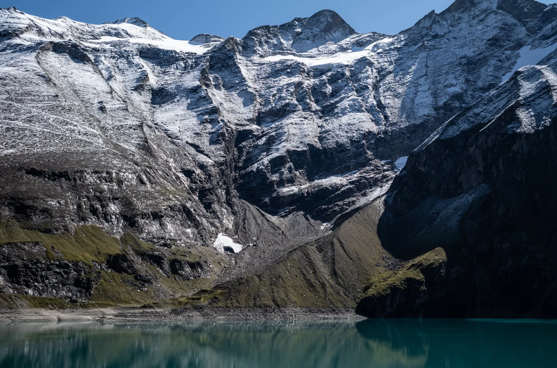 250906-L1002917-KAPRUN GEOMETRY TWO.jpg