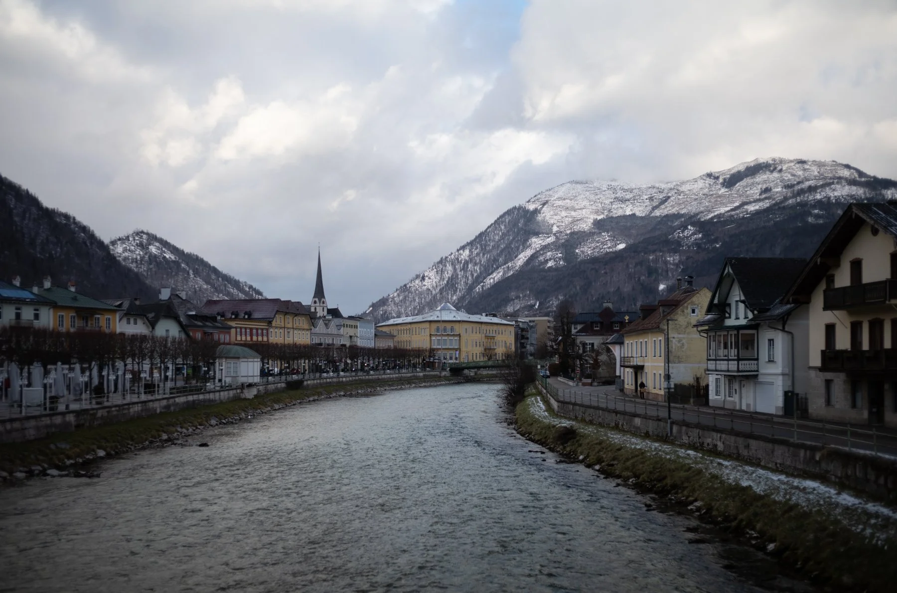 250111-L1001197-BAD ISCHL ALMOST FREEZING TWO.jpg