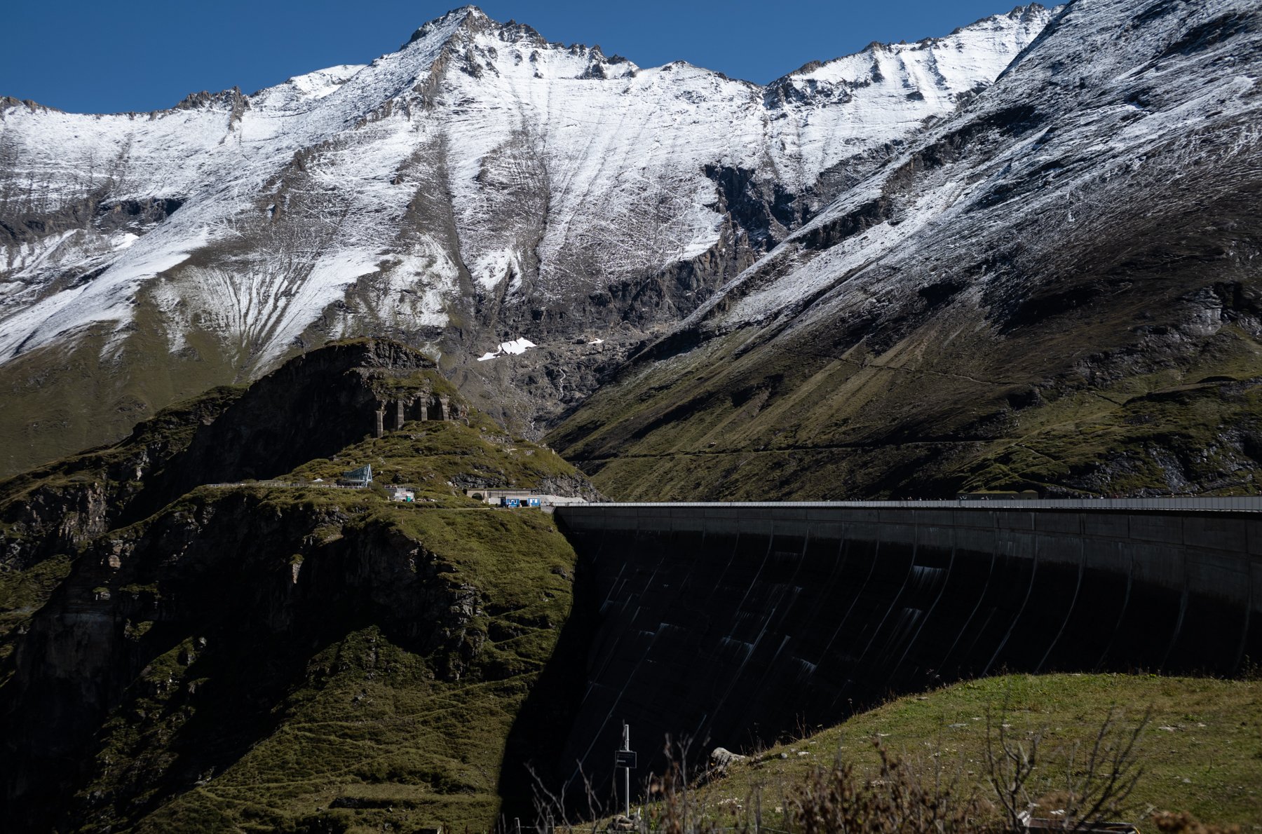 250906-L1002919-KAPRUN GEOMETRY THREE.jpg