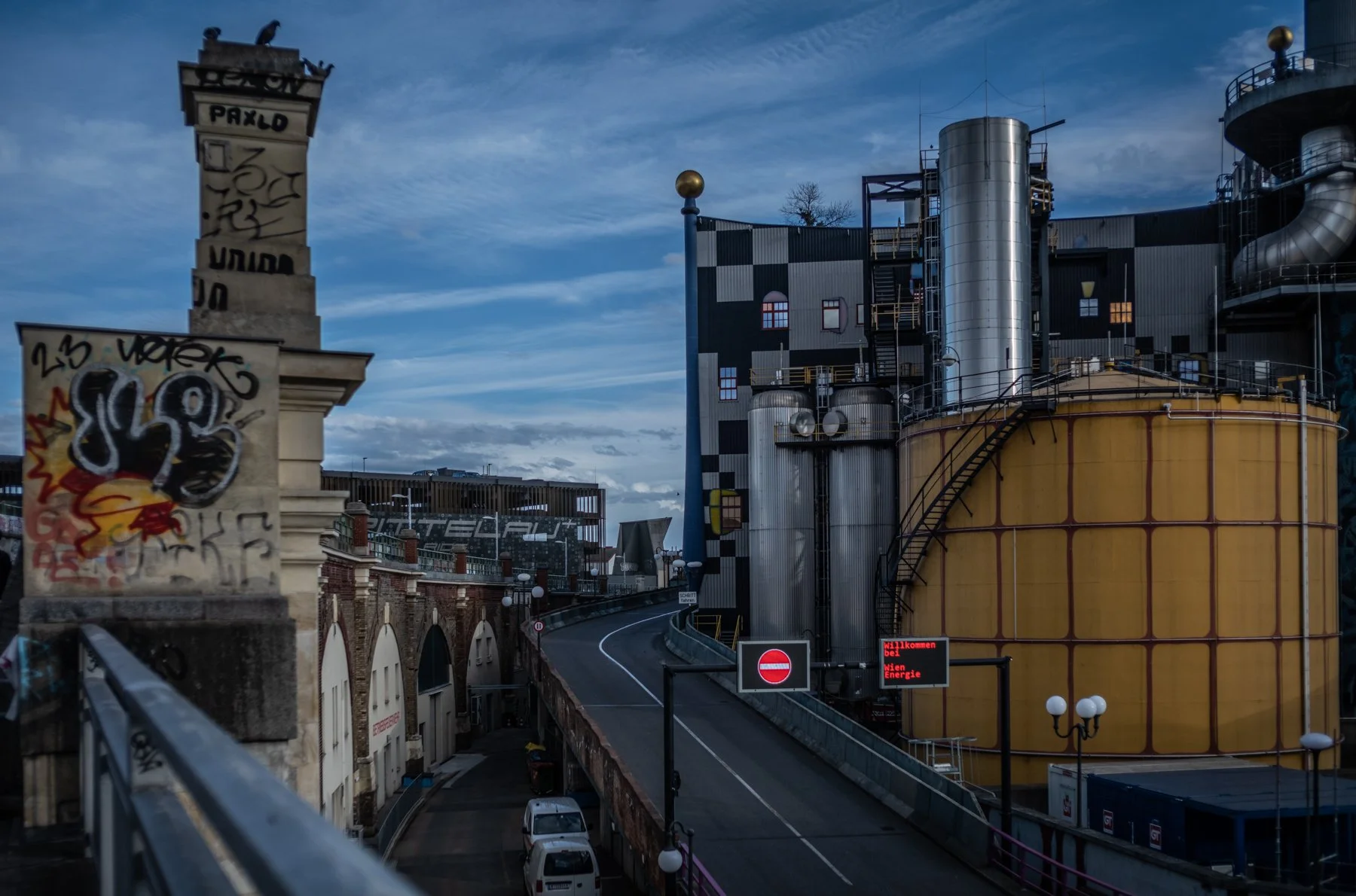 250323-L1001374-ENERGY-DECO FOUR.jpg