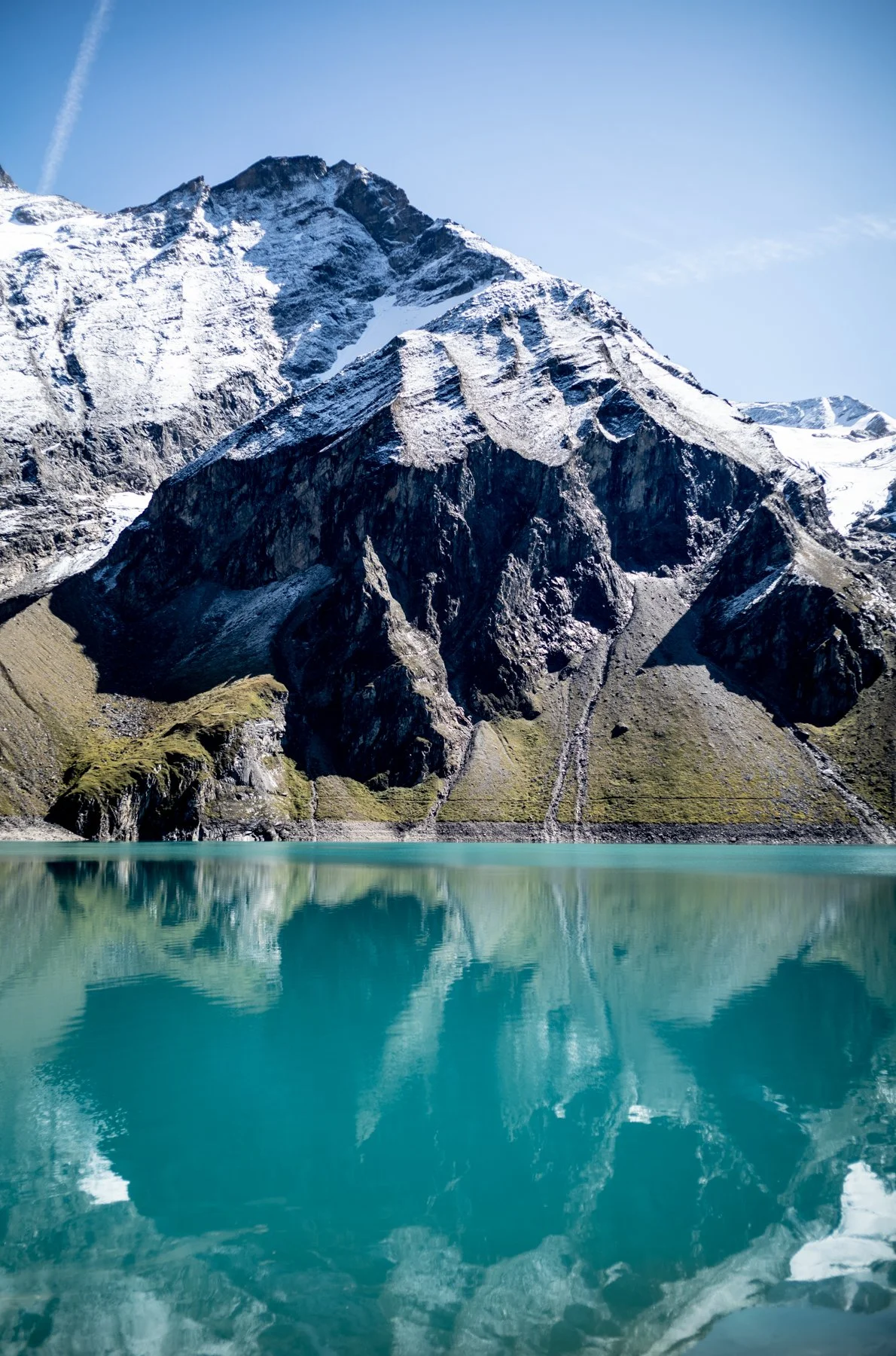 250906-L1003083-KAPRUN WATERLINE FIVE.jpg