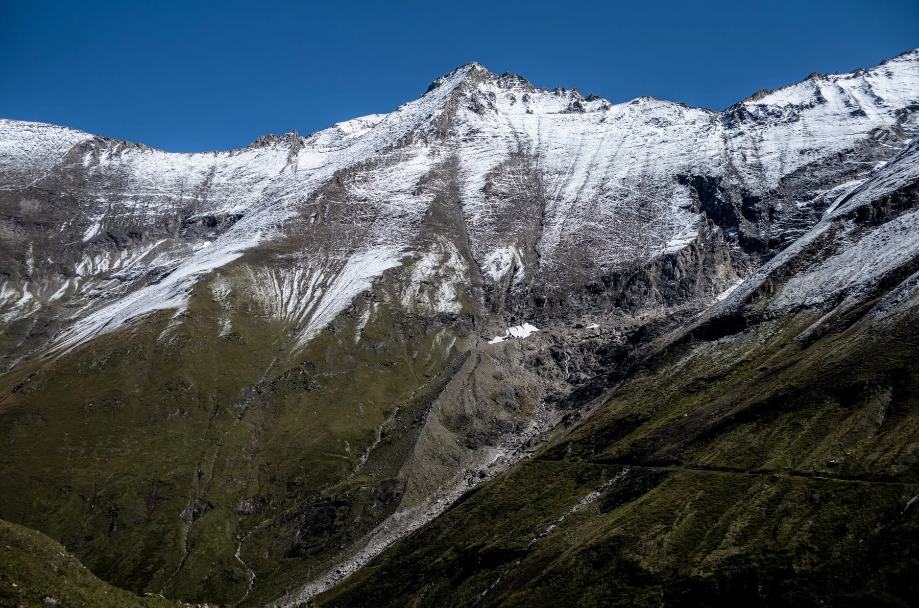 250906-L1002949-KAPRUN SKYLINE FIVE.jpg