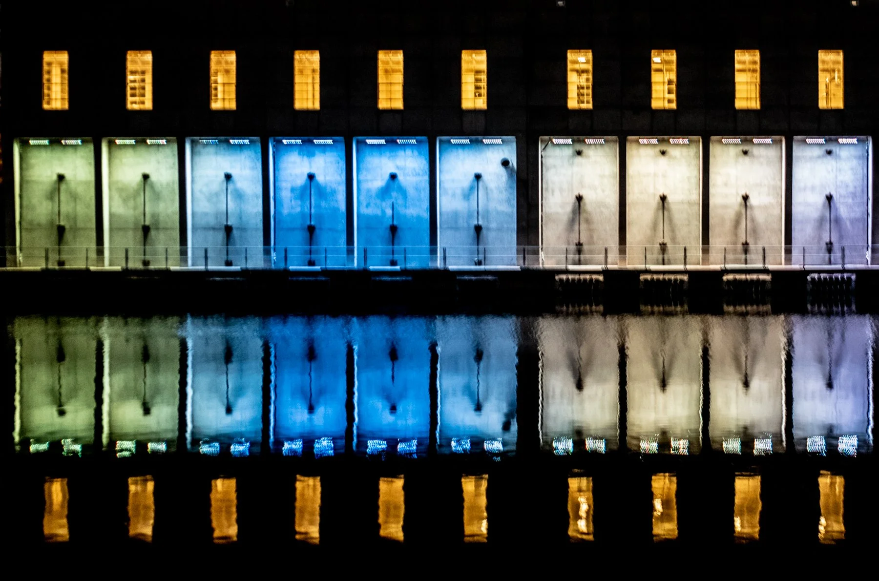 230308-L1002650-NEON LIGHTS.jpg