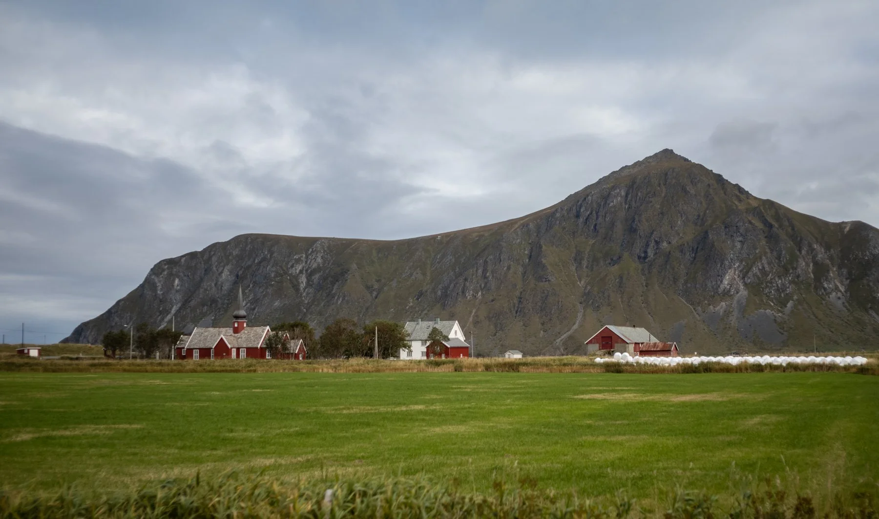 230918-L1005399-DRIVING LOFOTINS TWO.jpg