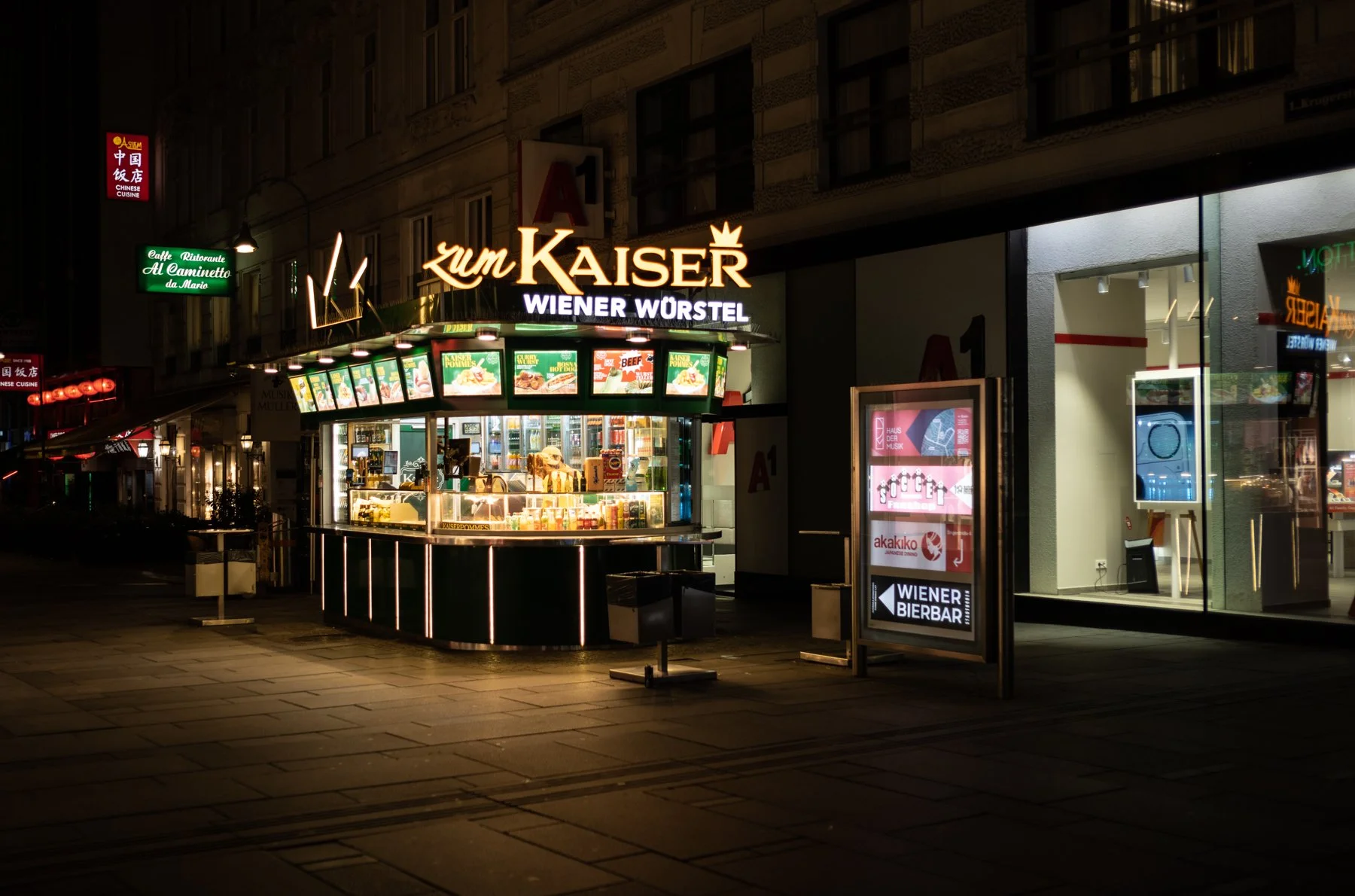 250710-L1002354-KAISER WIENER WURSTEL.jpg