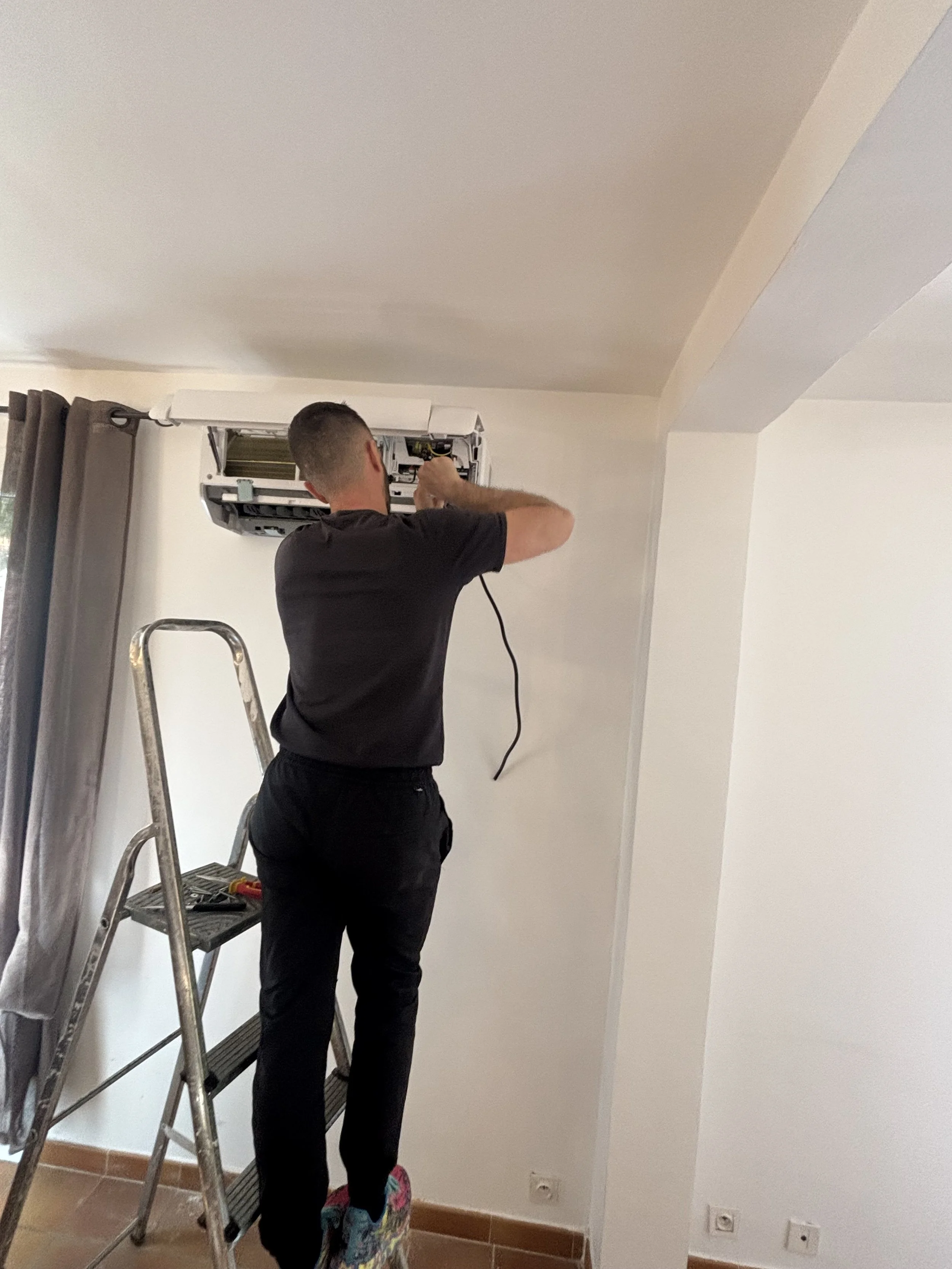 ENTRETIEN ET MAINTENANCE