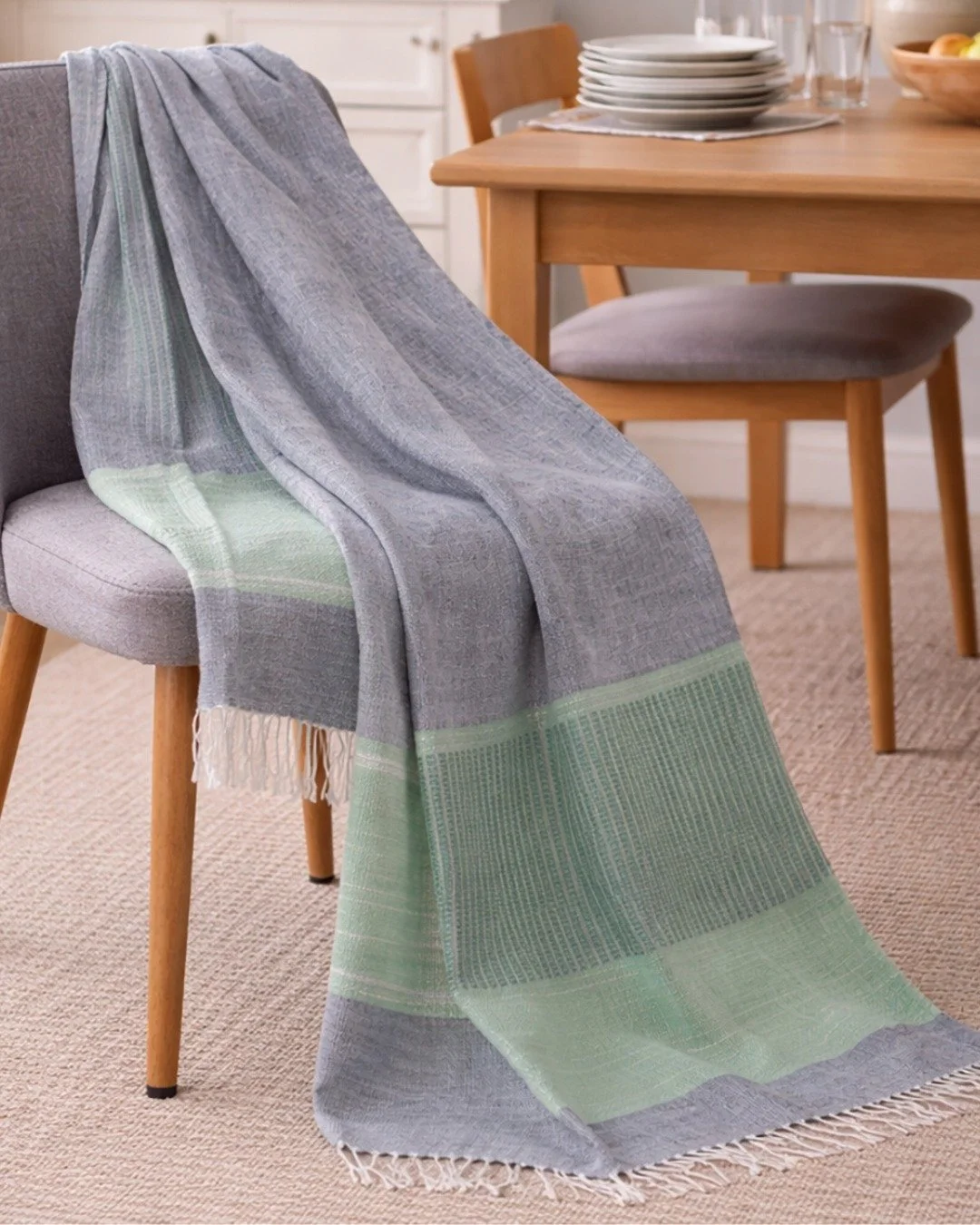 Effortless elegance for modern living.
Handwoven linen throws by Sadhu Handmade Naturals bring breathable comfort, soft texture, and timeless sophistication to your home.
Crafted slowly. Designed to last. Find us @ShoppeObject, New York, Booth # 3-C2