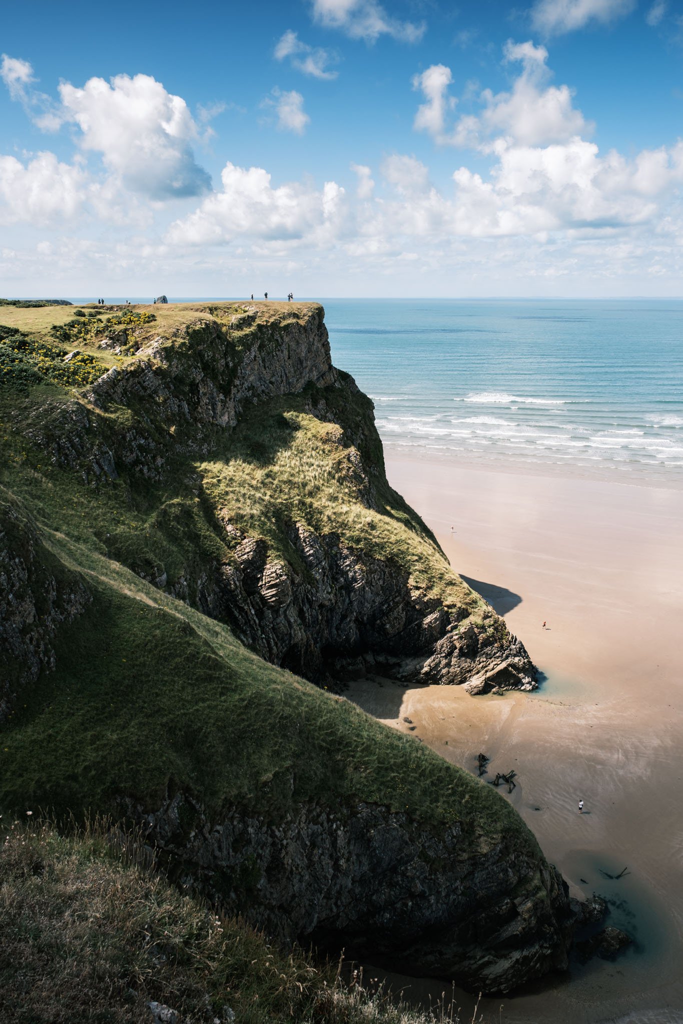 Wales: Pembrokeshire coast landscape. Outdoor reportage, regional promotion, and sustainable tourism by Guillaume Donsimoni.