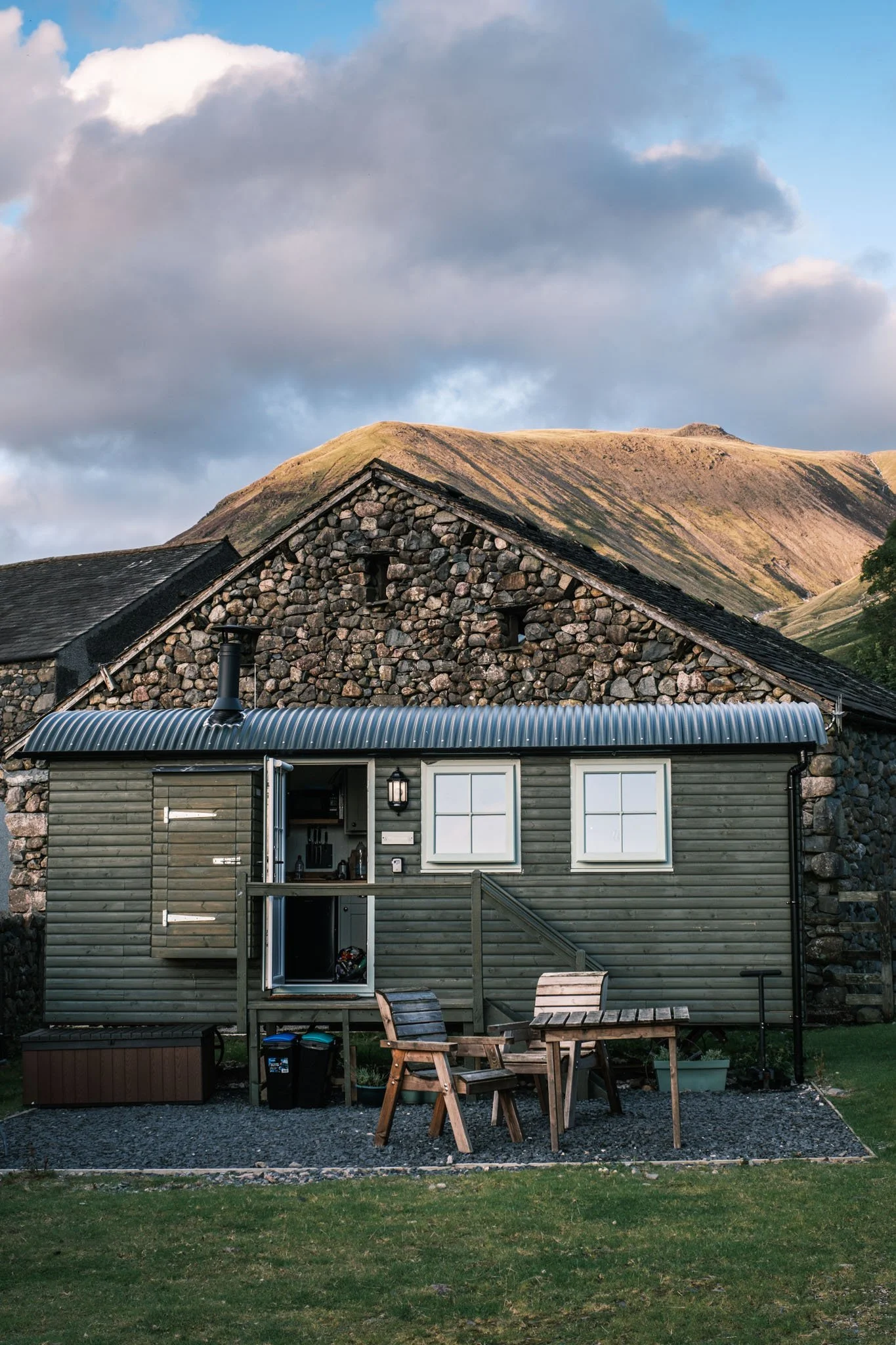 Lake District - Tiny House.  Reportage outdoor, mise en valeur du territoire et tourisme durable par Guillaume Donsimoni.