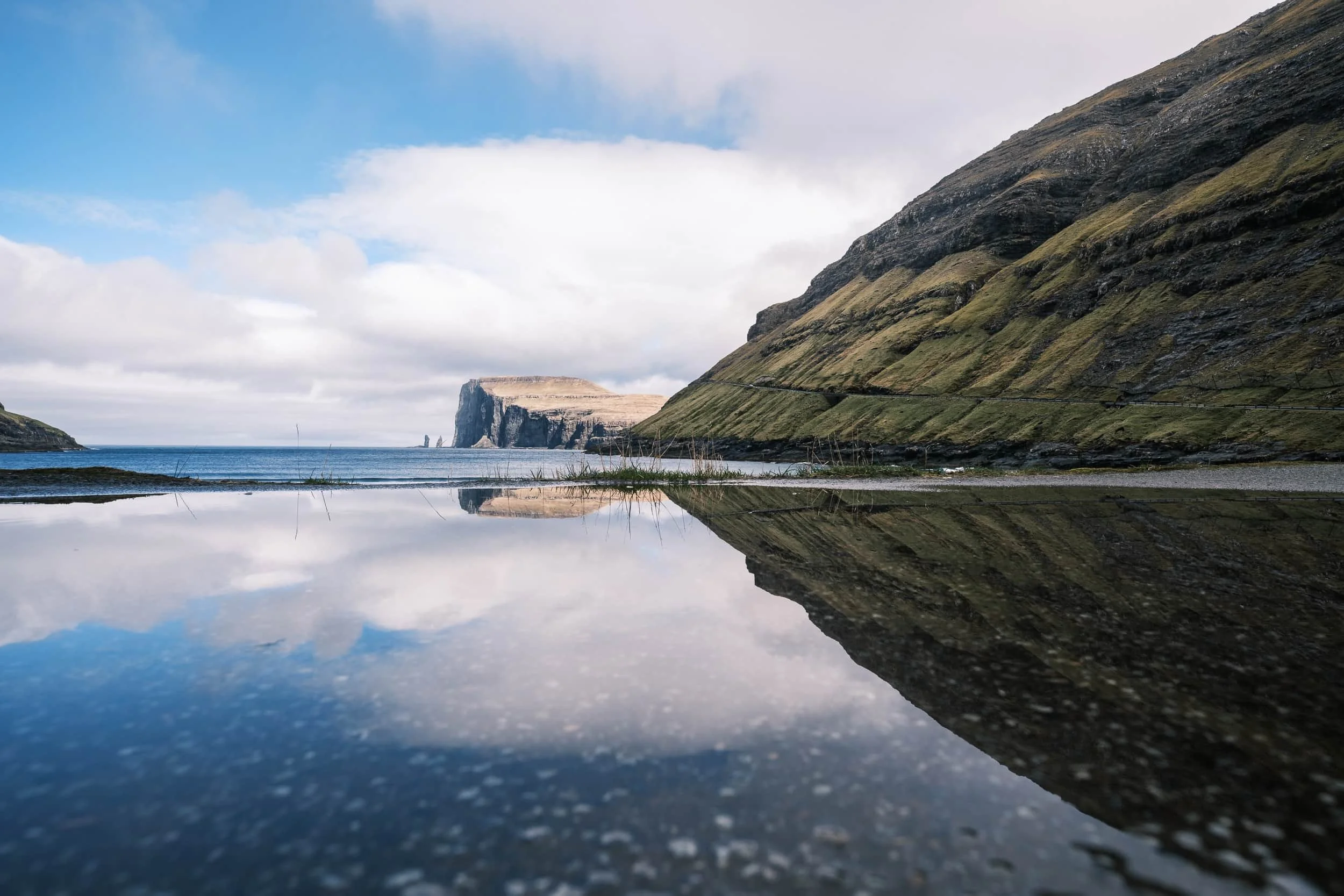 Stone legends: the Risin og Kellingin cliffs, landscape photography and wilderness.