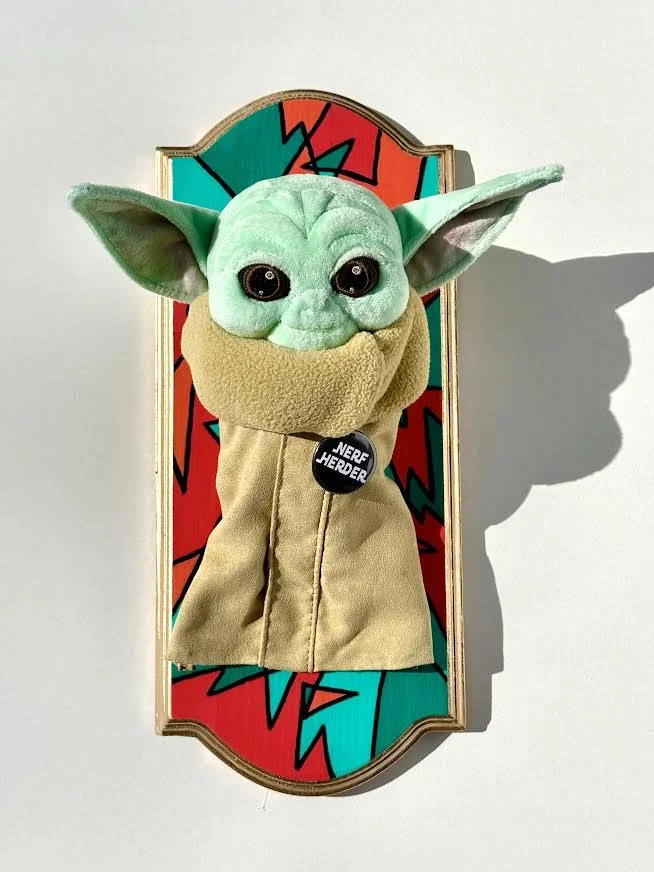 Baby Yoda (Star Wars, Nerf Herder Pin) Plaque