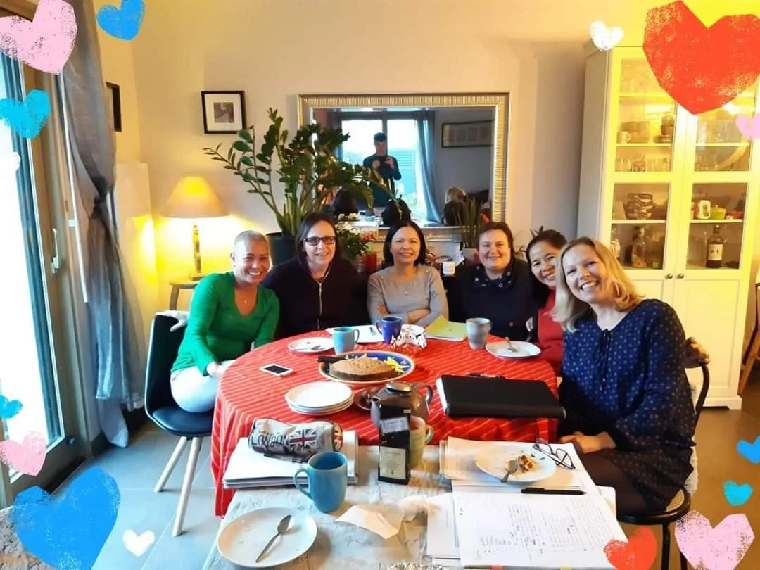 Atelier d'écriture avec l'association malouine Asiatique club malouin, atelier d'écriture interculturel.