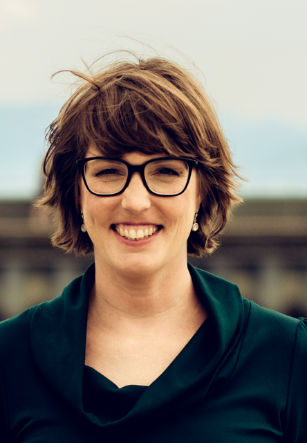 Fachlektorin Julia Fieweger für Reiseliteratur und Biografien