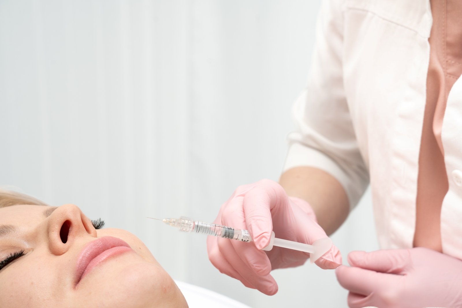 Esteettiset pistoshoidot Oulussa toteutettuna Esthetics by Maria - esteettinen sairaanhoitaja