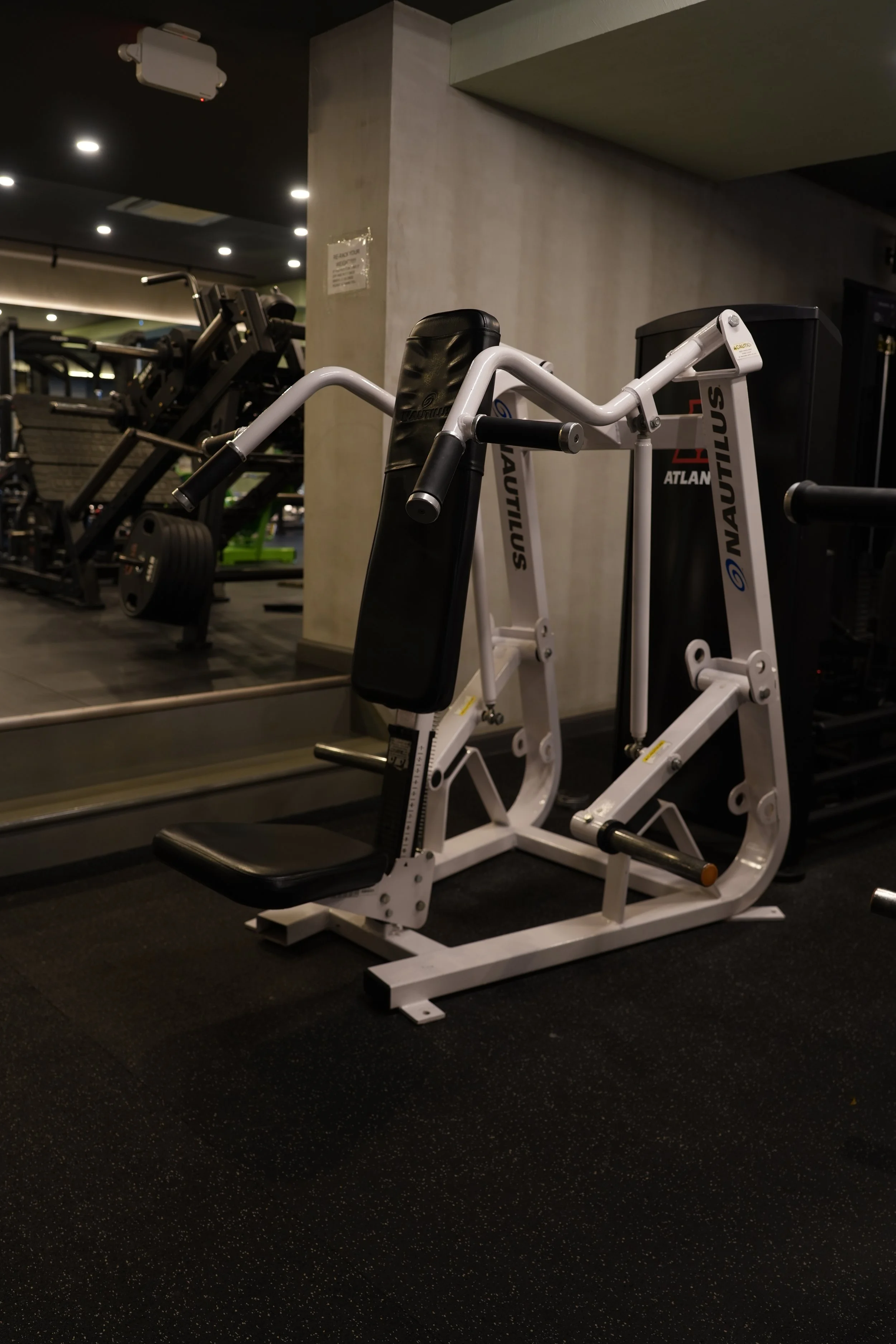 Nautilus Xpload Shoulder Press