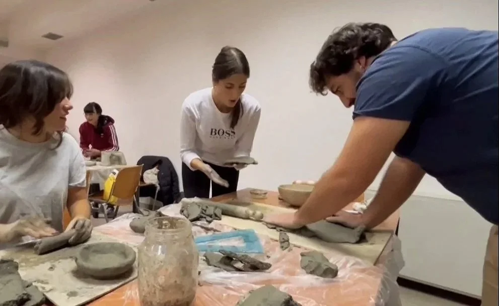 Fig. 1. Experimental replication of ceramic vessels