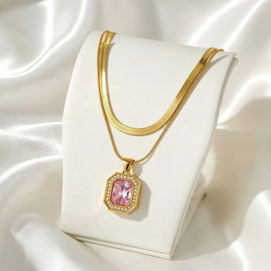 Nadia Necklace with rose stoned pendent