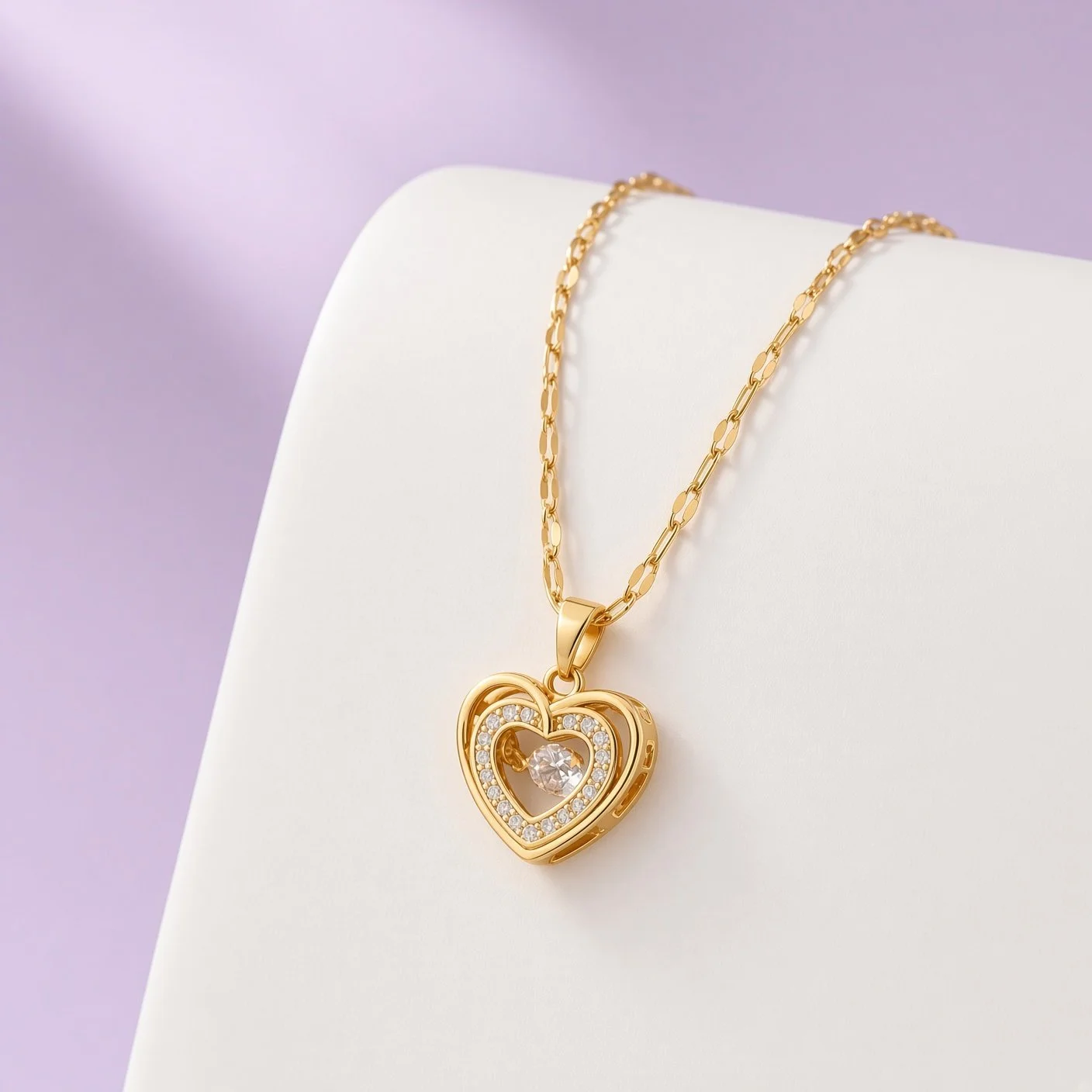 xmasbox12__heart-necklace.jpg