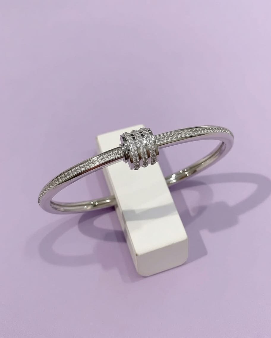 Blanche Bangle.jpeg